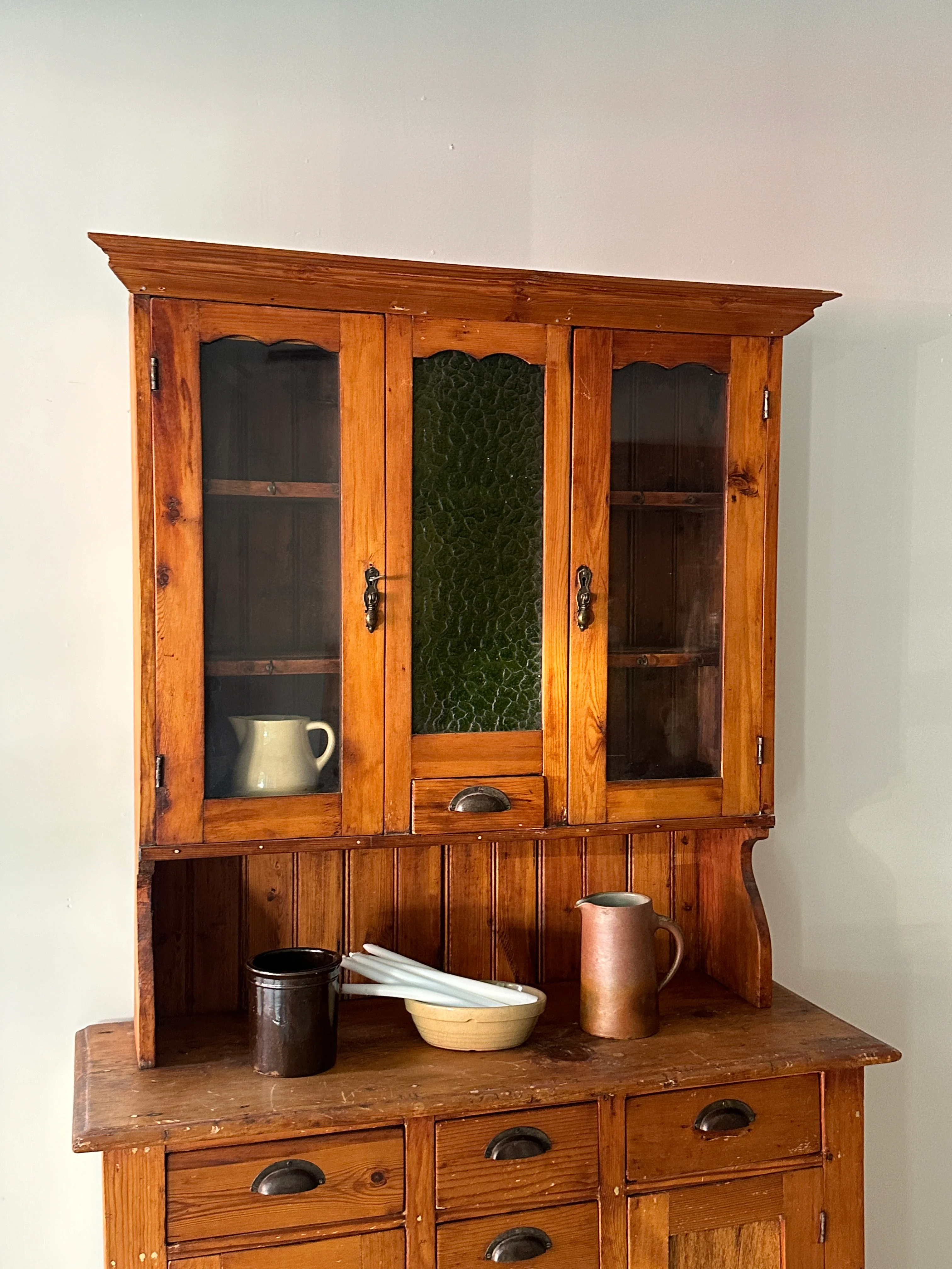 Pine hutch - Image 3
