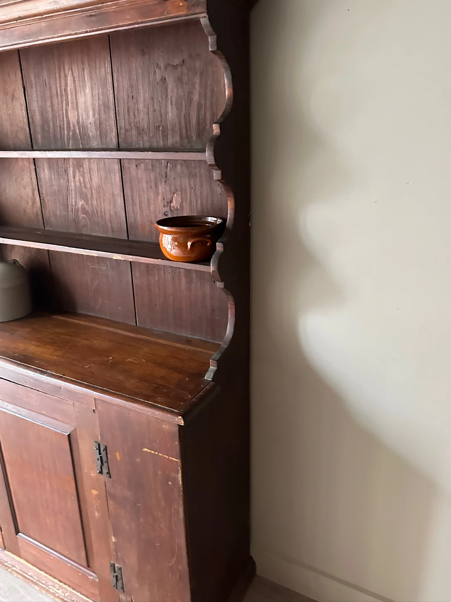 Pine hutch - Image 3