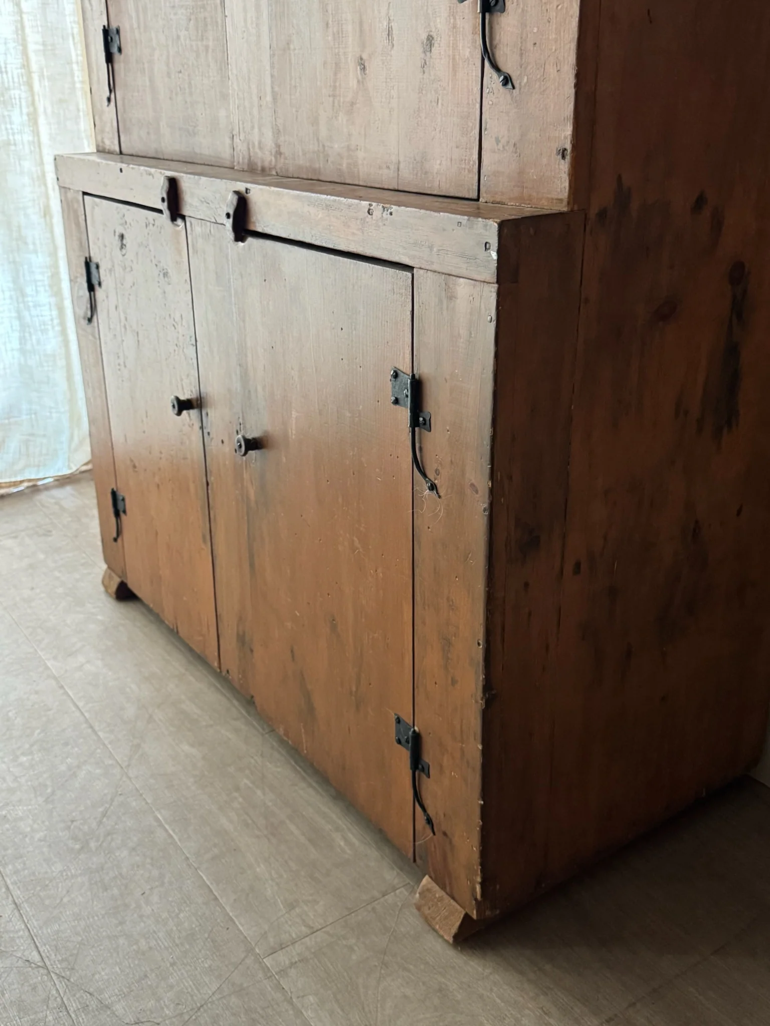 Pine one piece stepback cupboard - Image 5