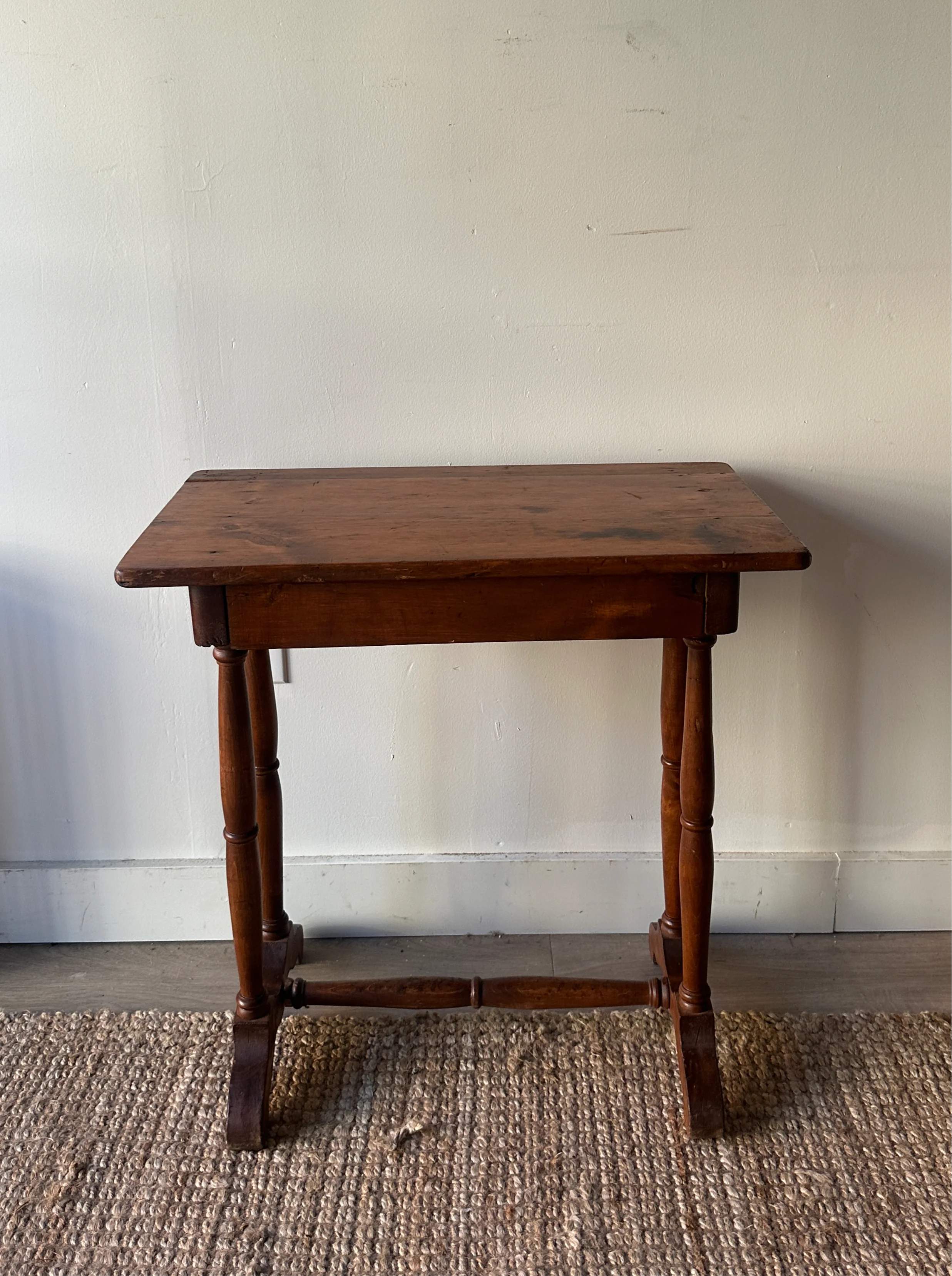Pine side table - Image 7