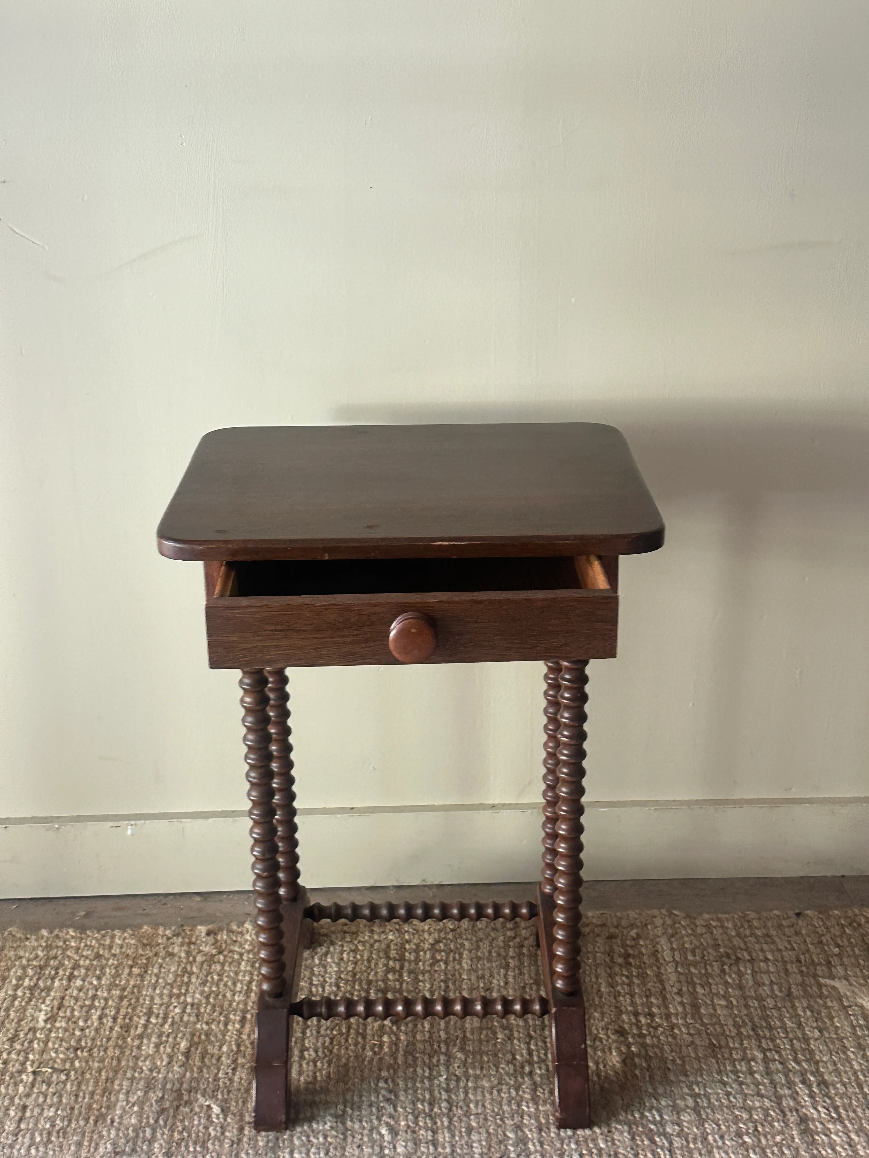 Pine side table - Image 5