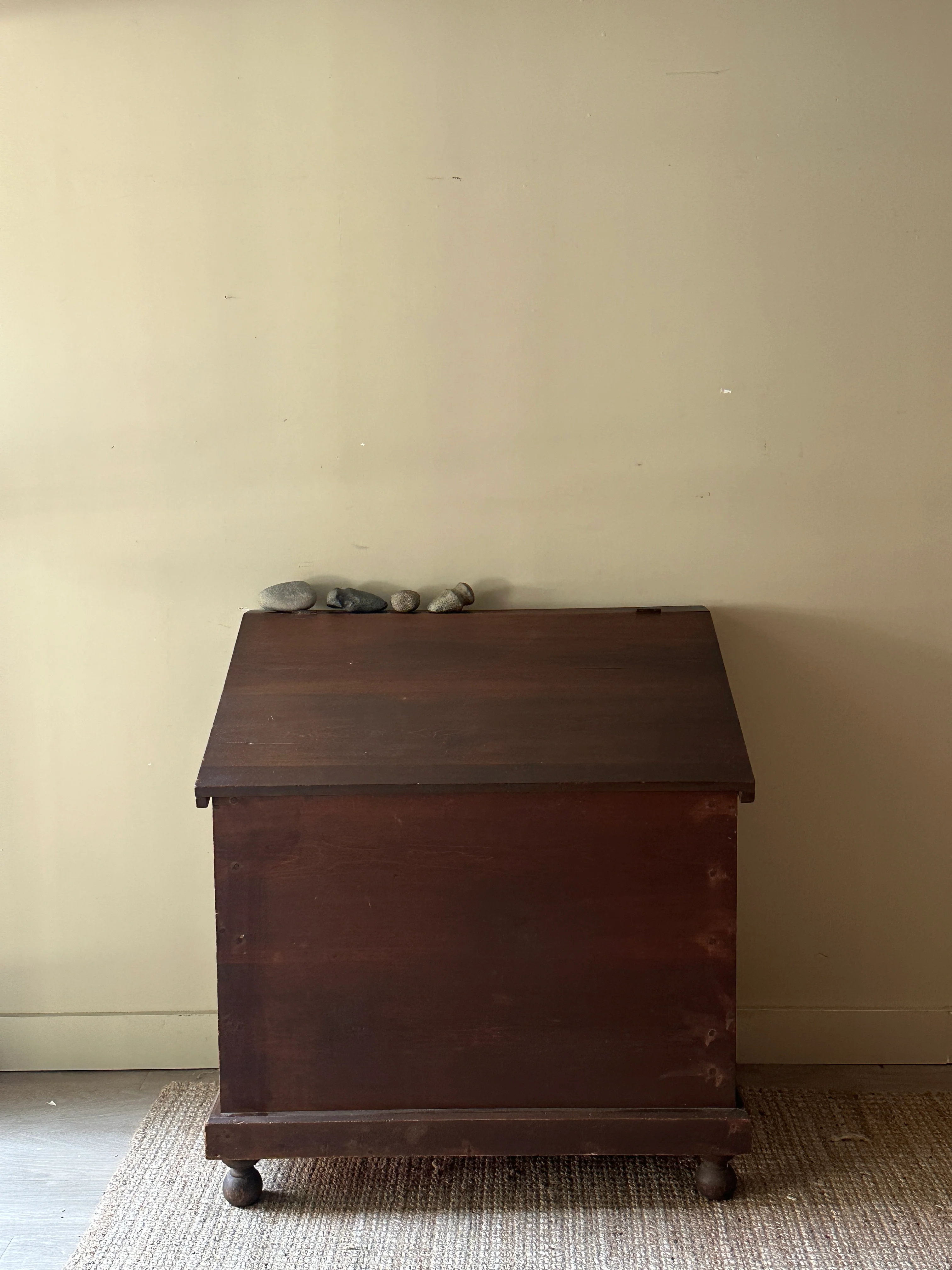 Pine storage bin