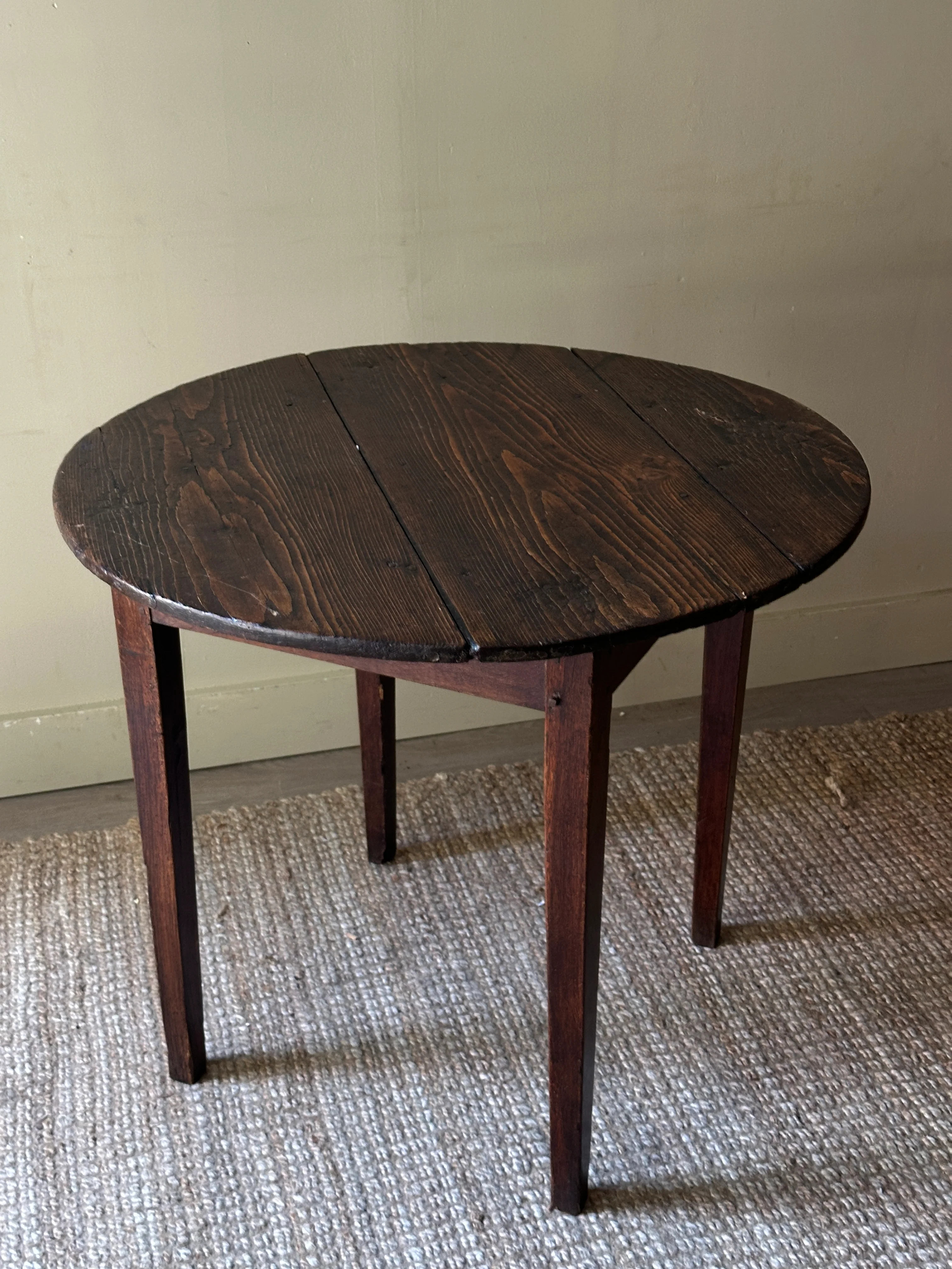 Pine tavern table - Image 4
