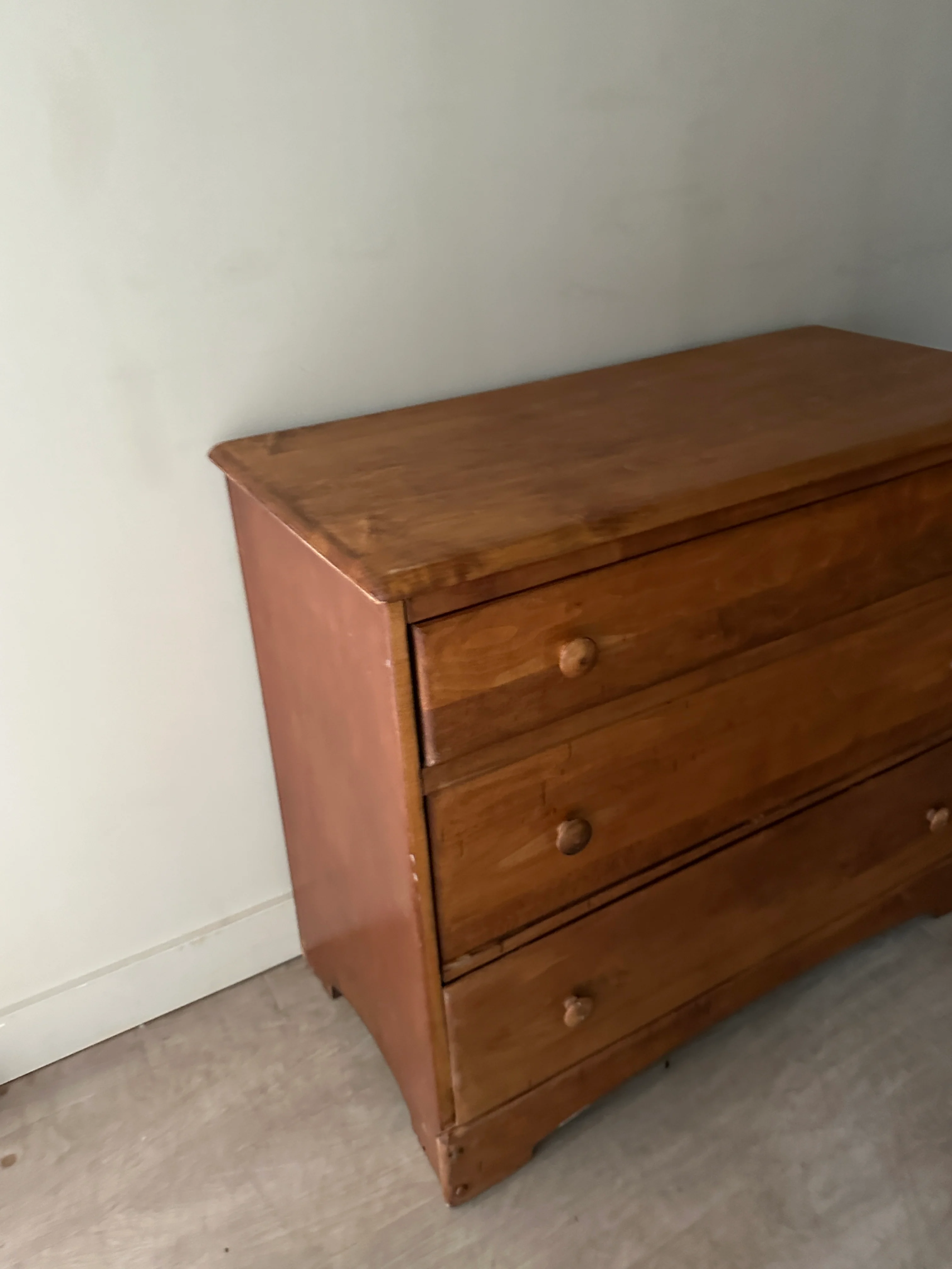 Maple three drawer dresser - Image 2