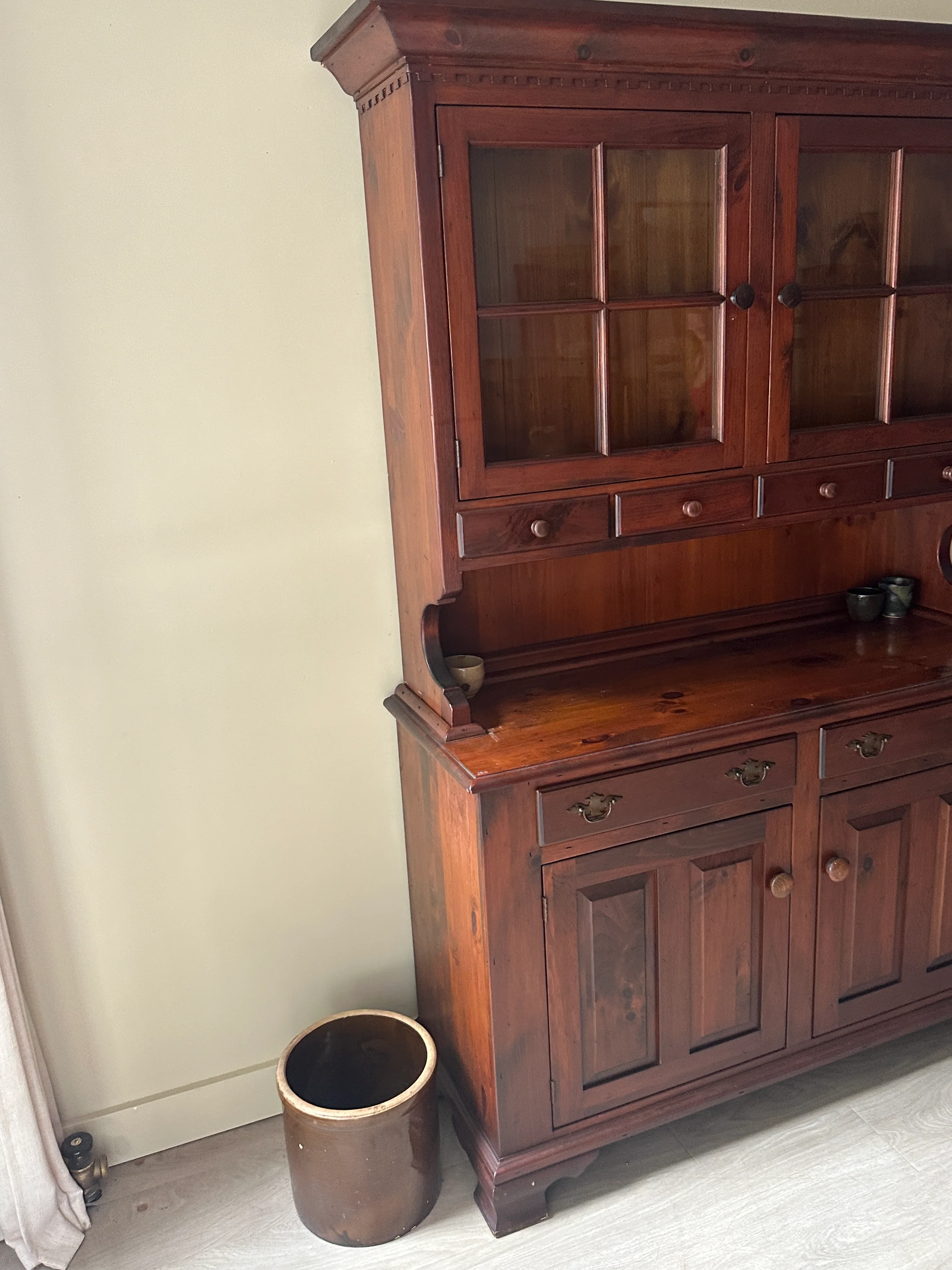 Pine two piece hutch - Image 2