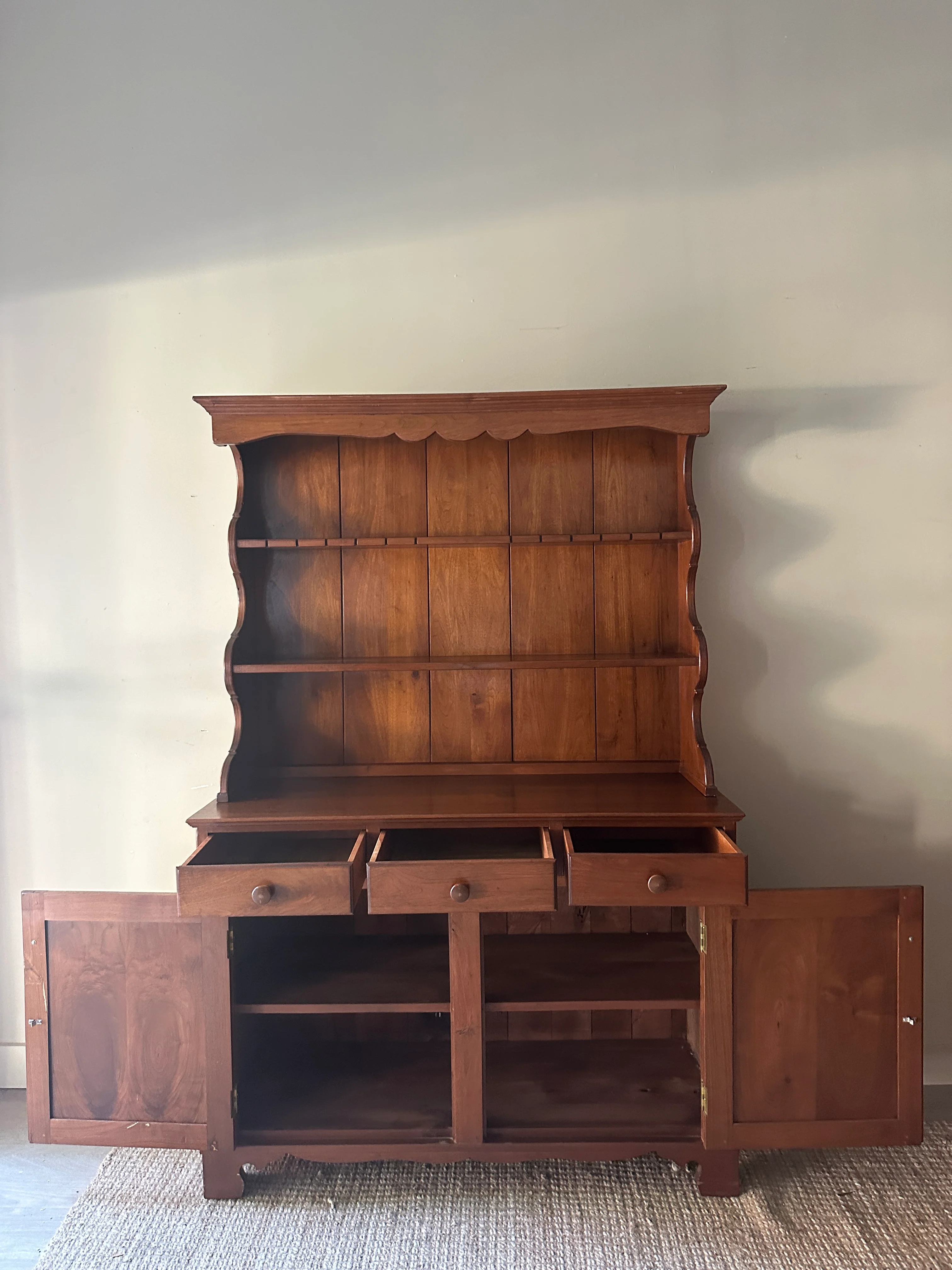 Pine two piece hutch - Image 4