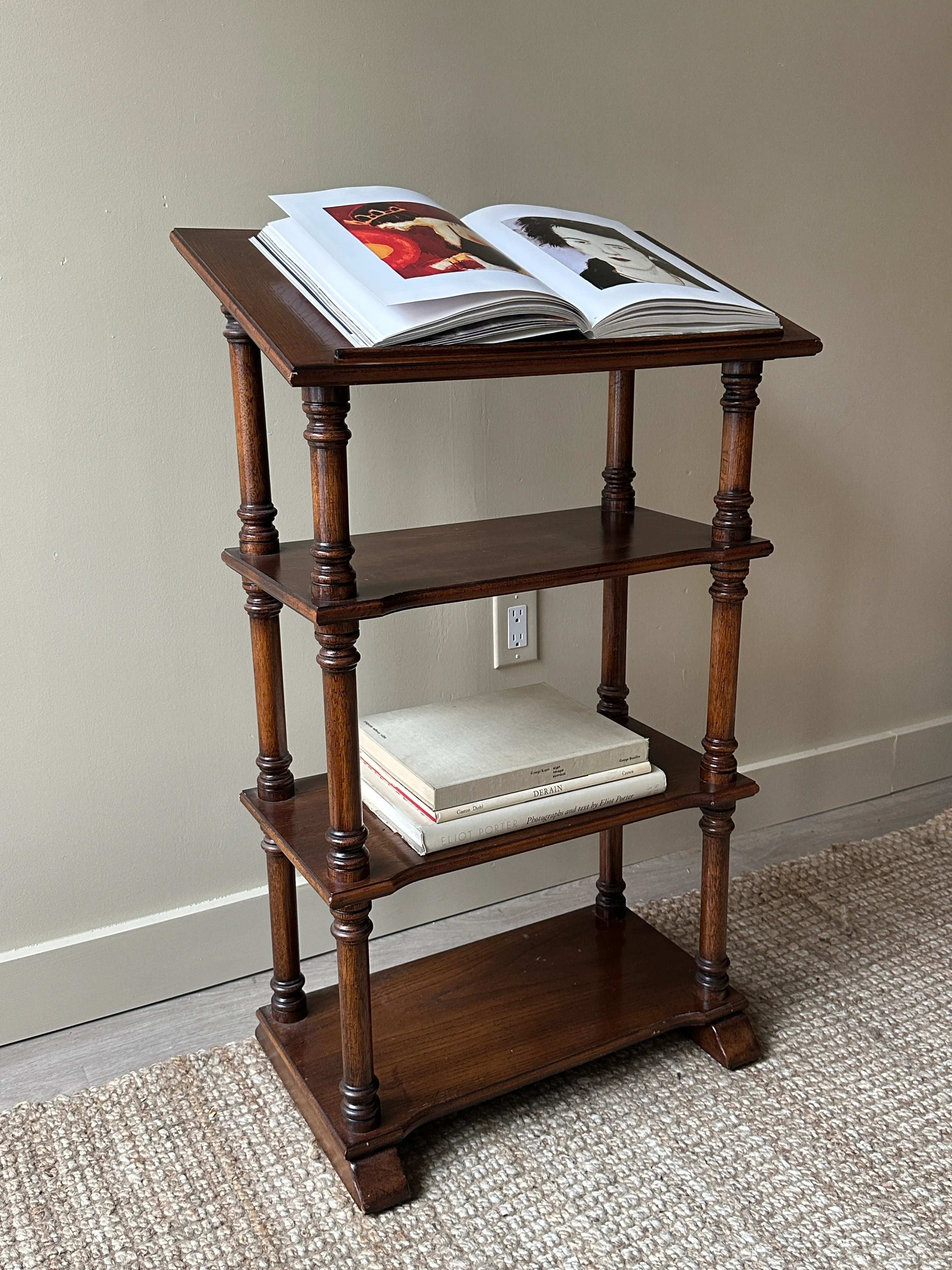 Podium shelf - Image 2