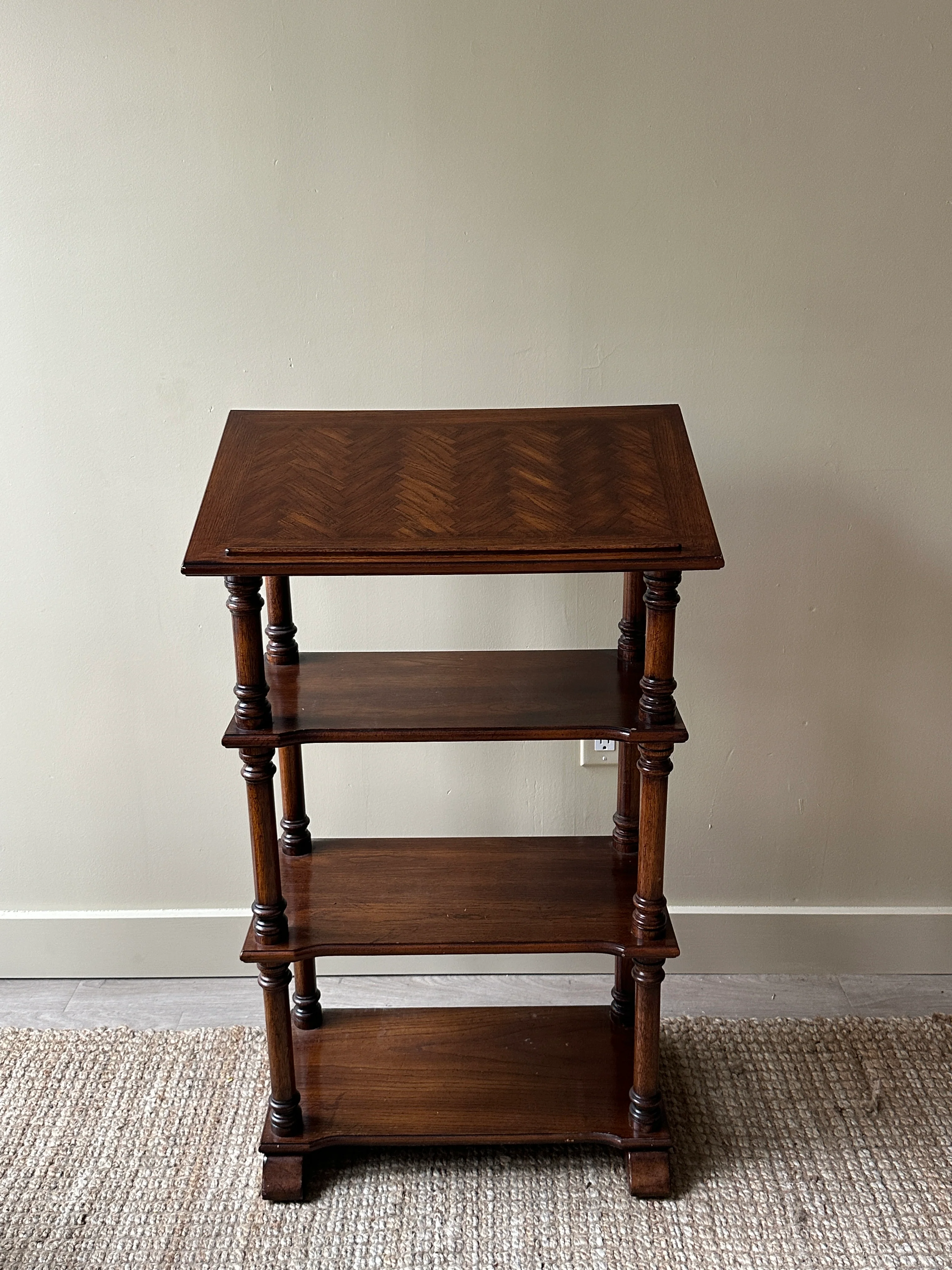 Podium shelf - Image 4