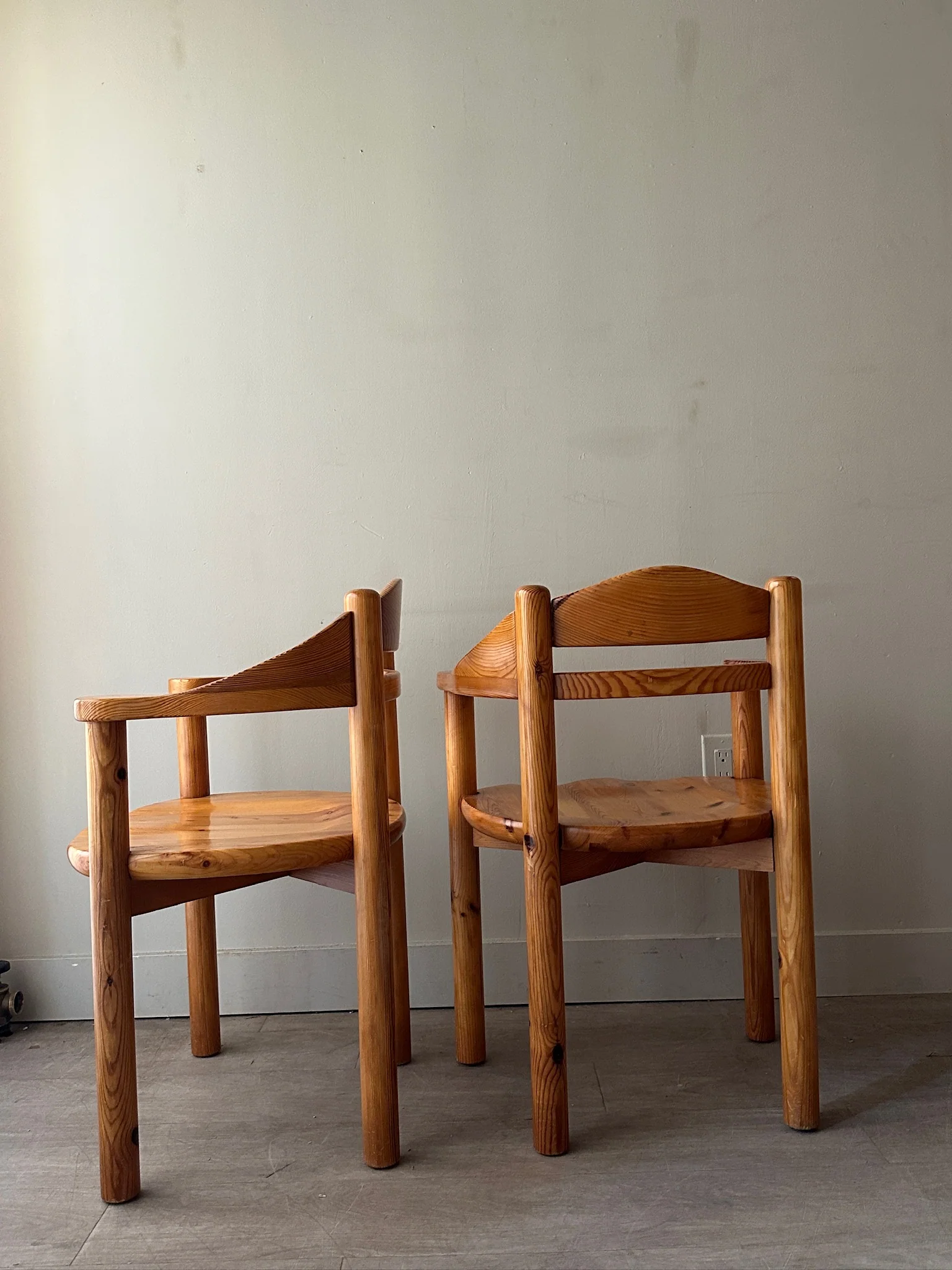 Rainer Daumiller pine dining chairs with arms. Sold as set of 2. - Image 4