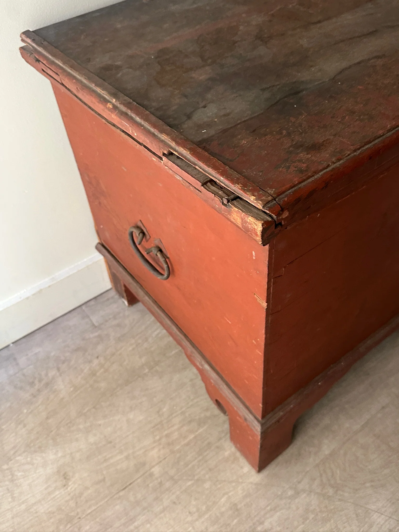 Red painted XL chest - Image 3