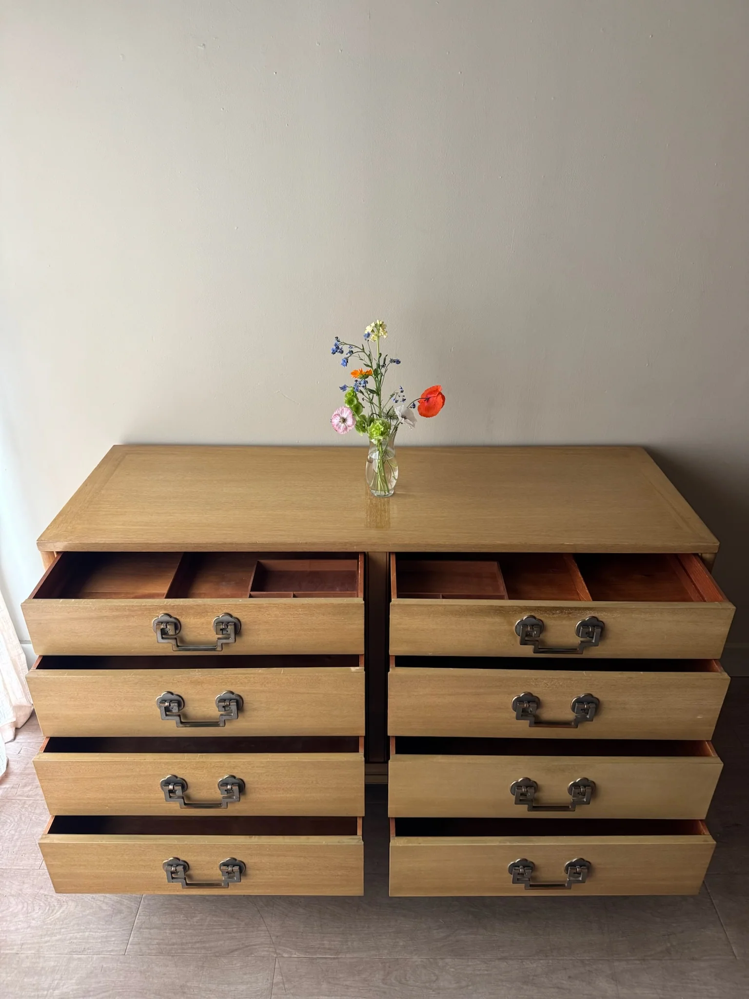 Regency 8 drawer dresser - Image 6
