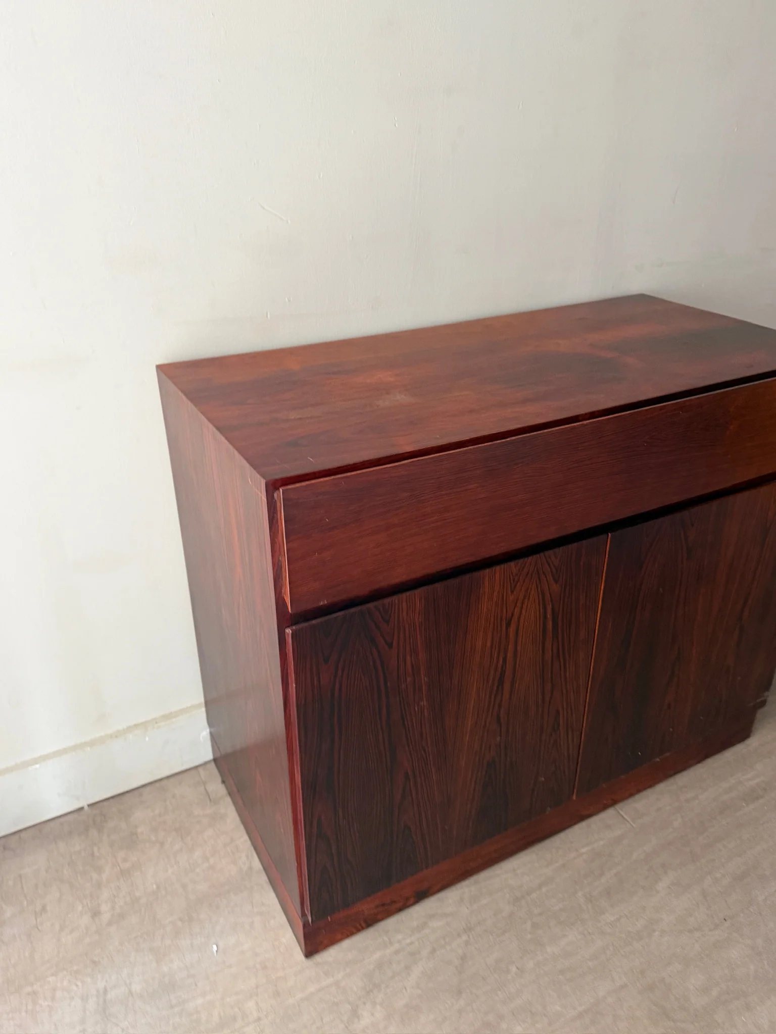 Rosewood server - Image 2