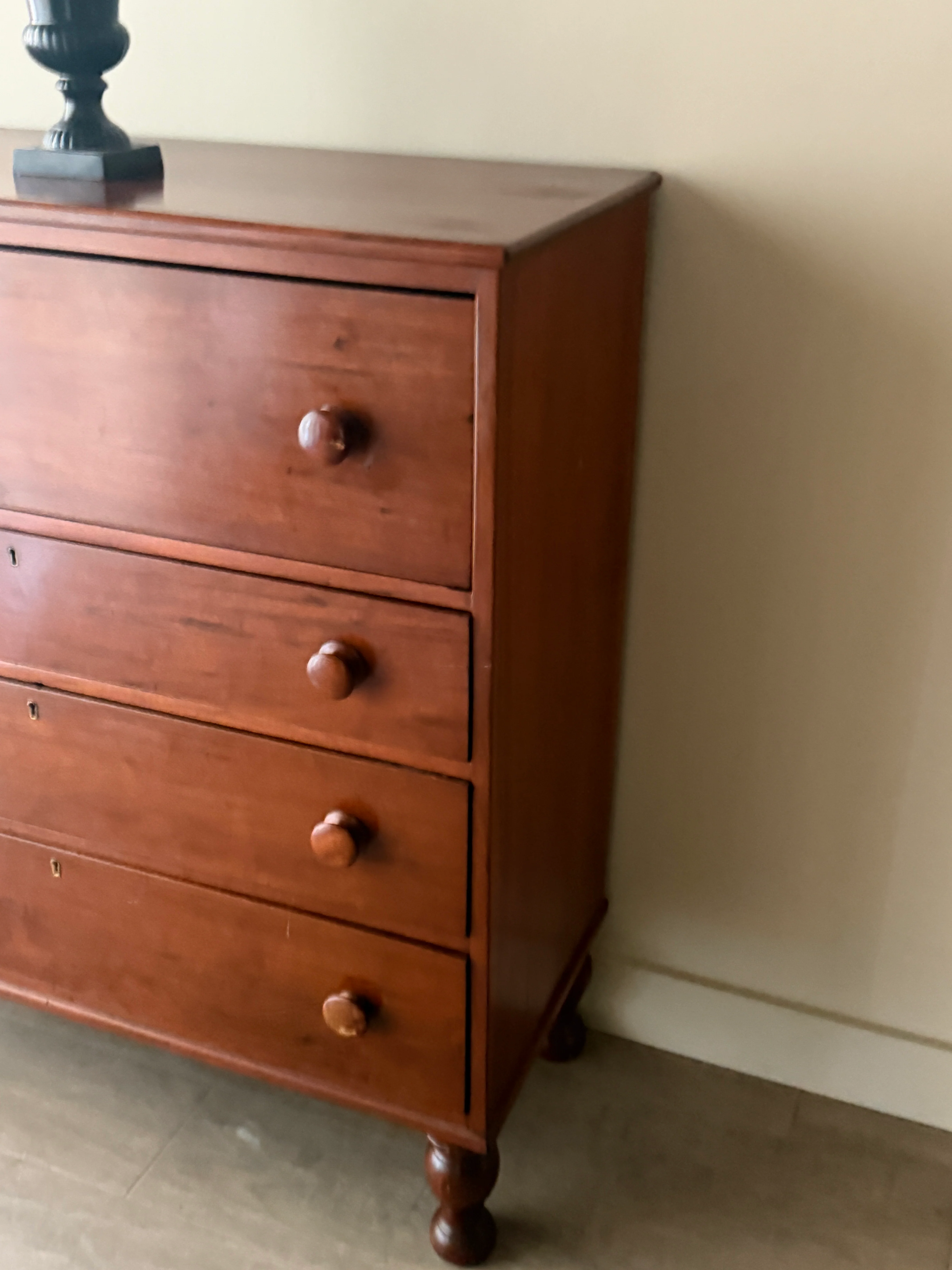 Sheraton cherry dresser - Image 4