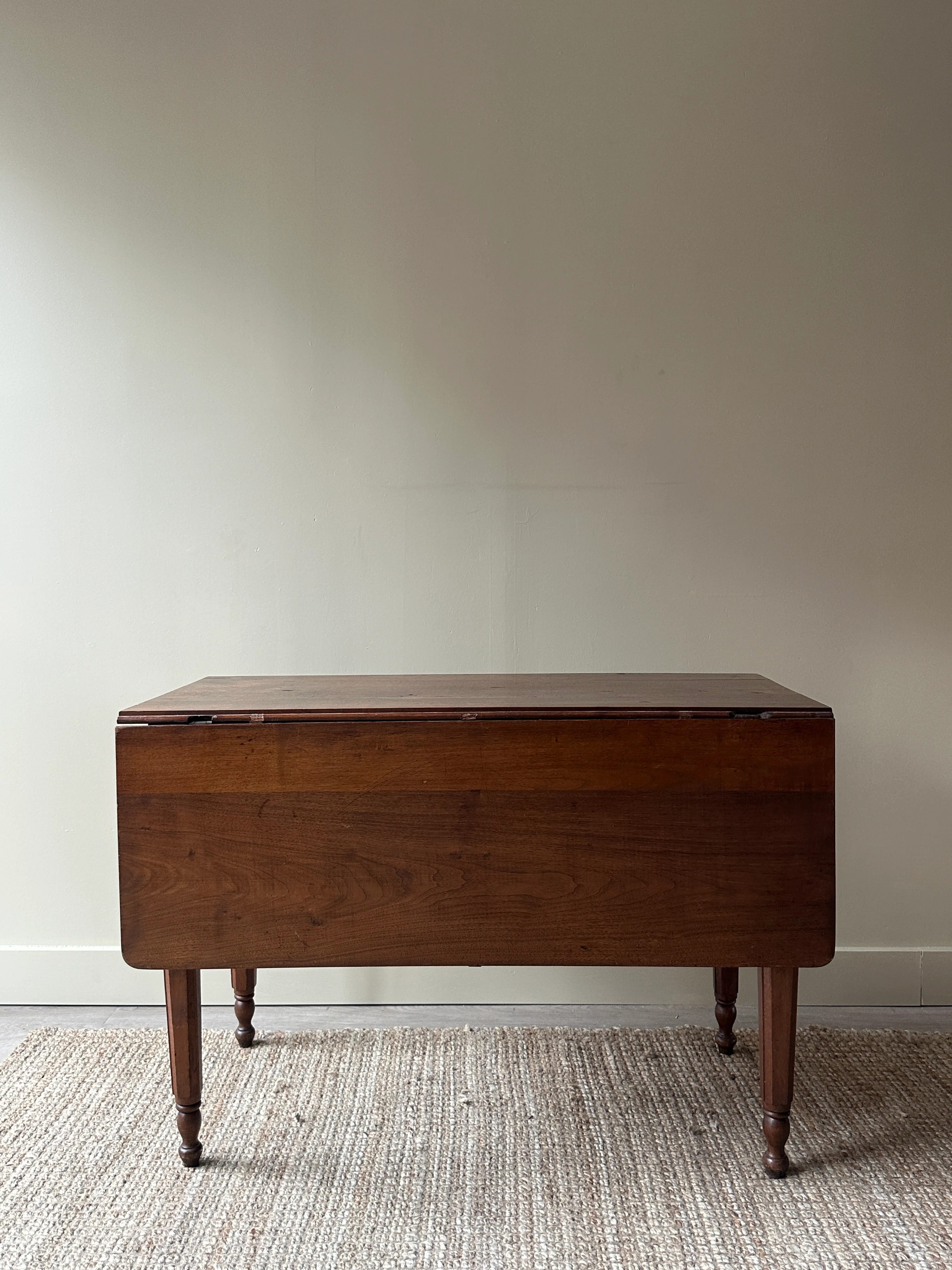 Sheraton walnut drop leaf table