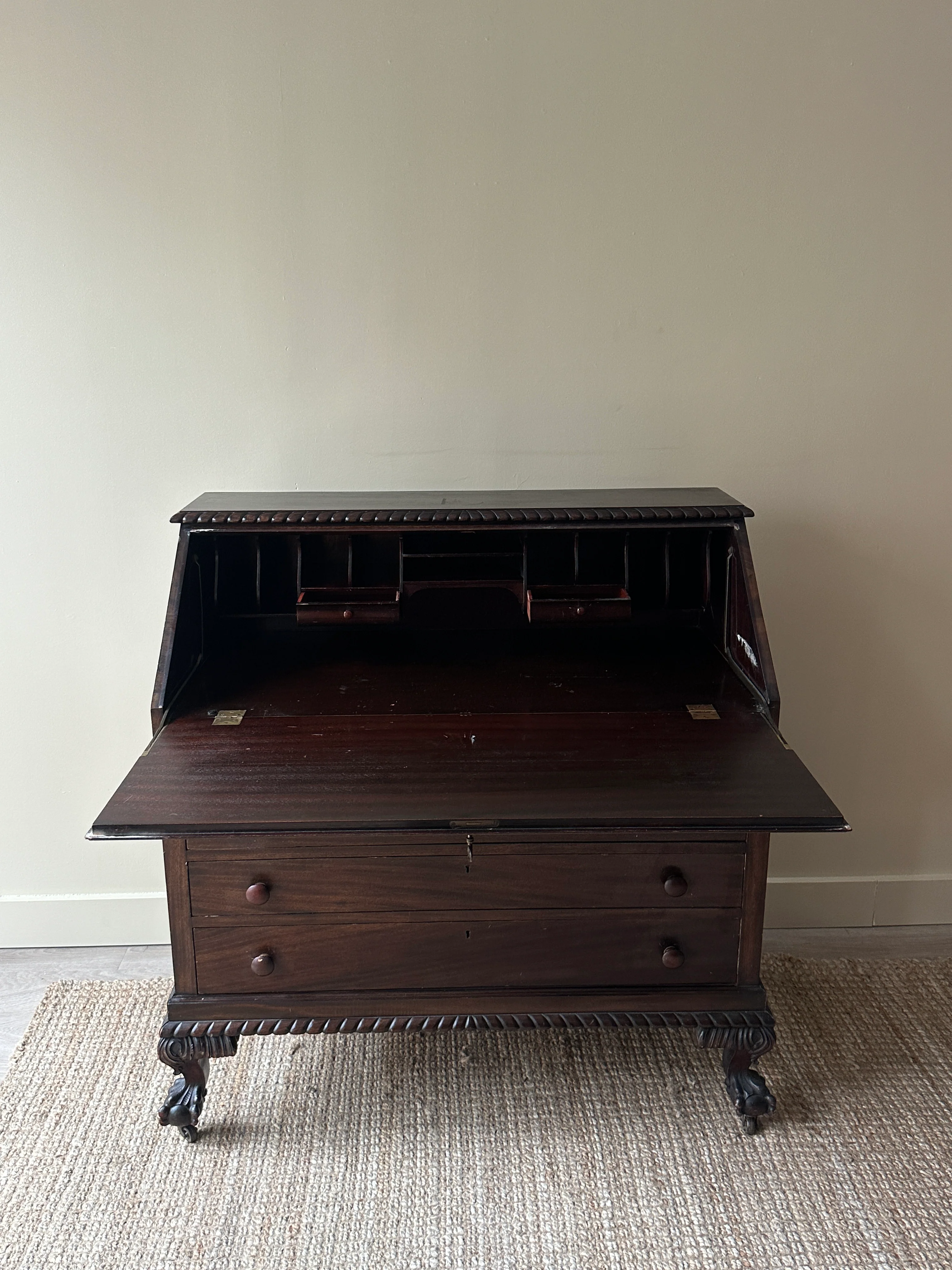 Slant front desk - Image 5