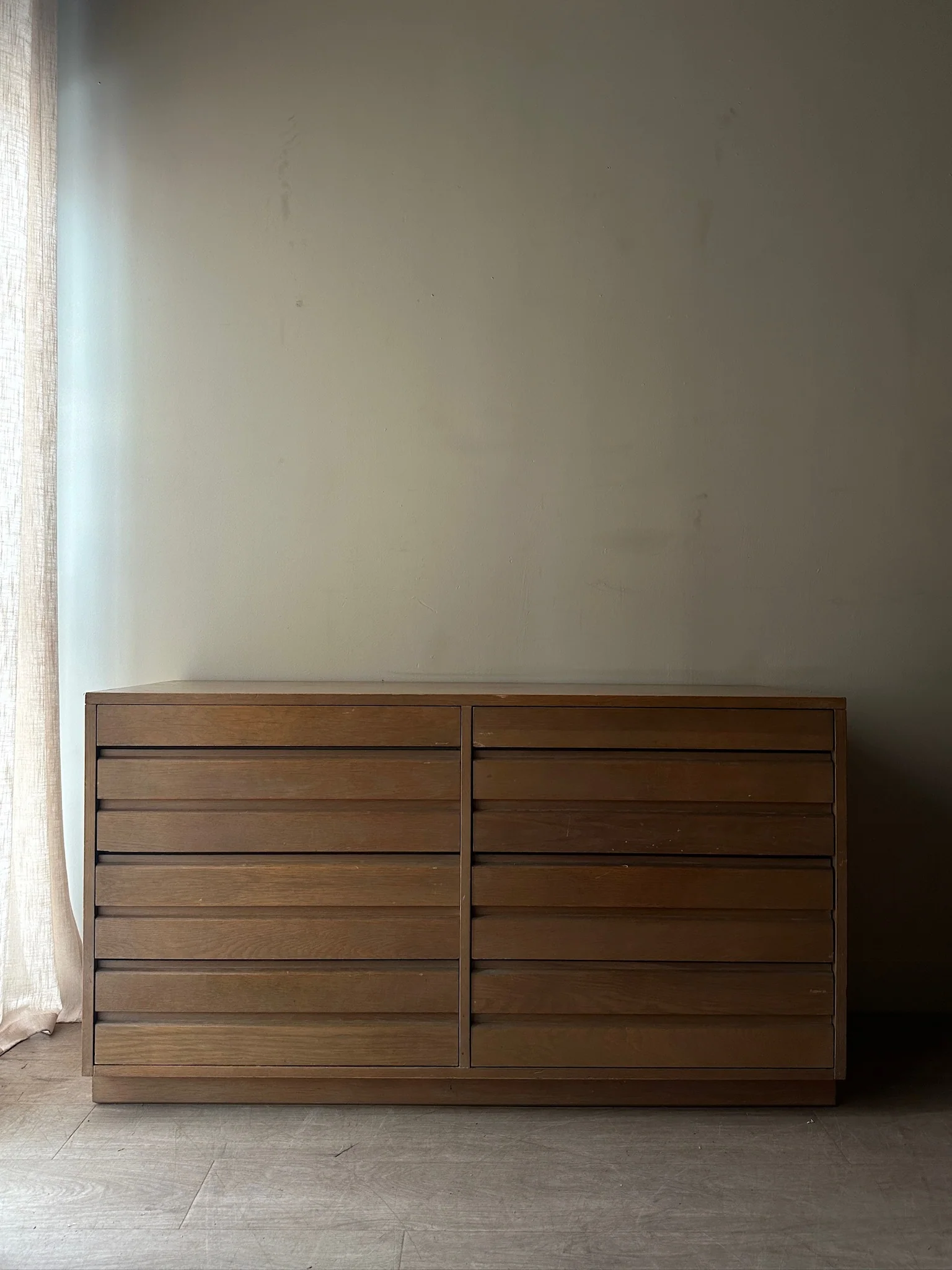Sligh oak 8 drawer dresser