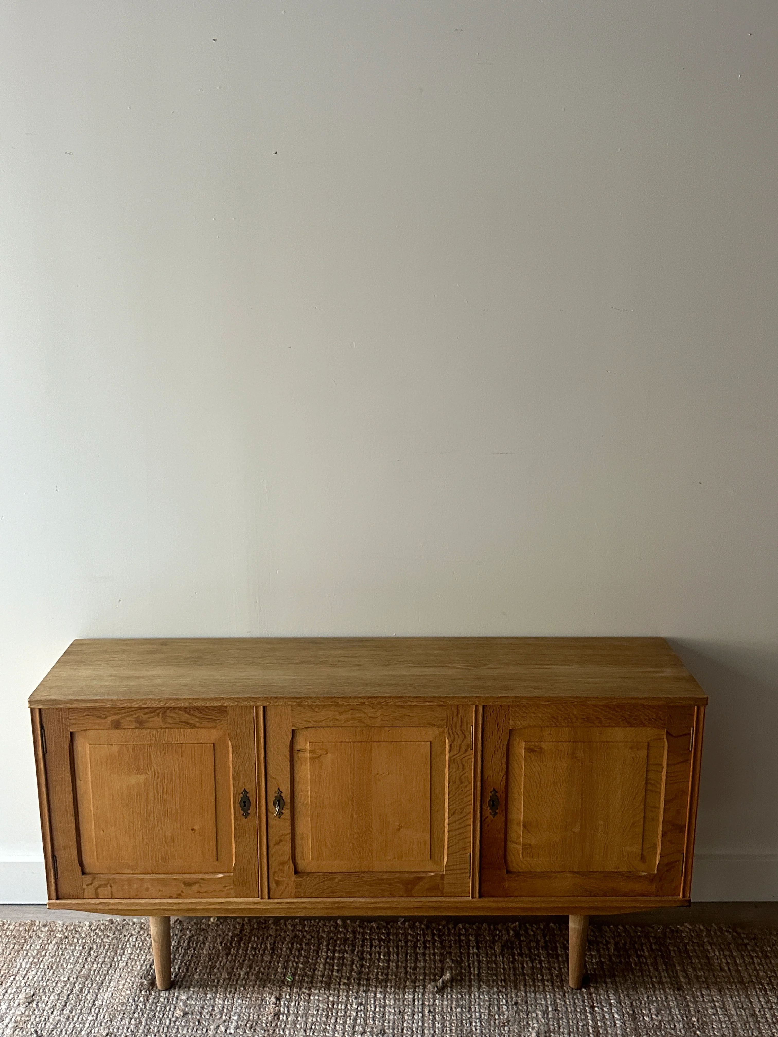 Small Danish oak sideboard - Image 2