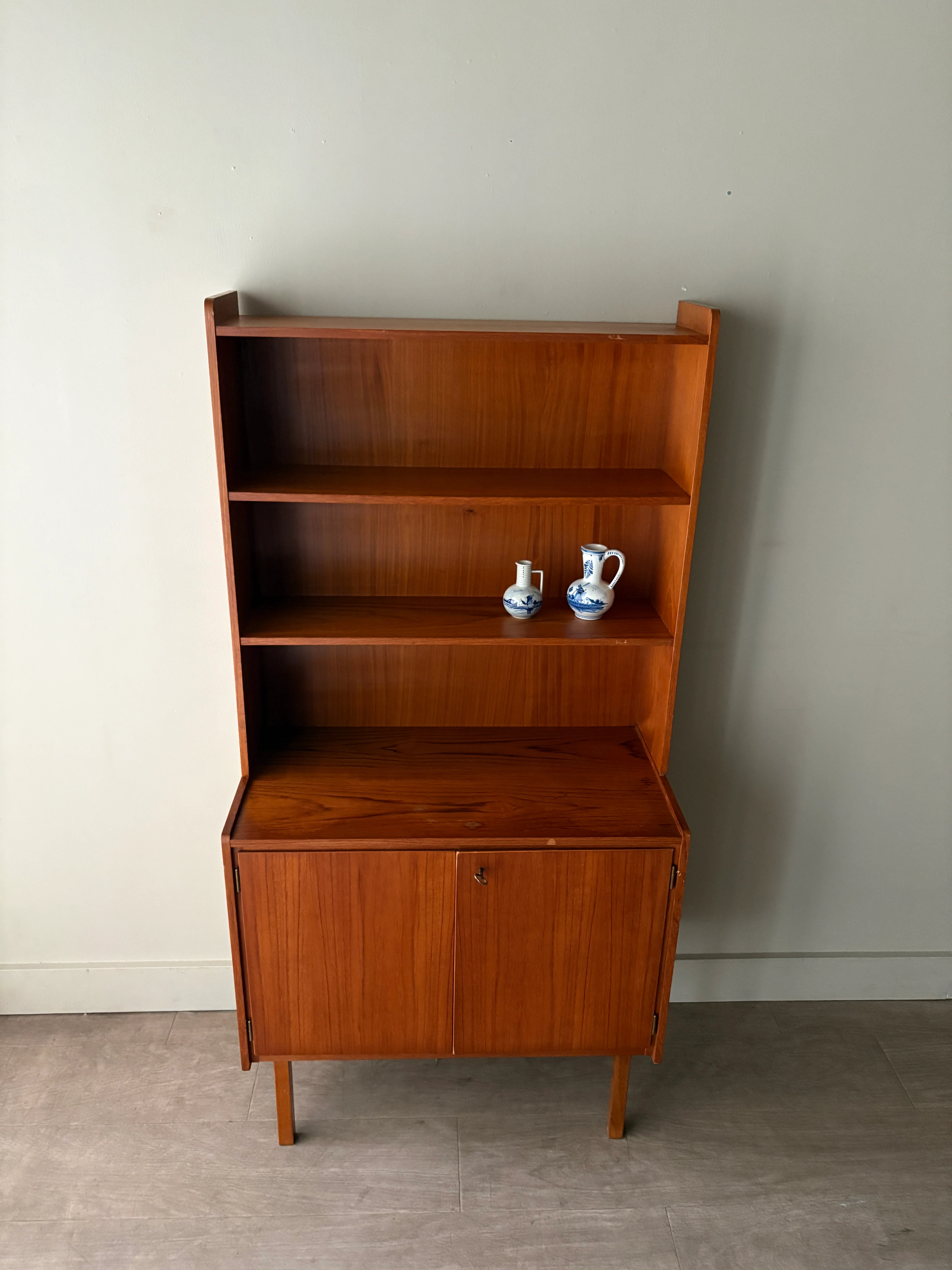 Small Danish teak bookcase cabinet - Image 2