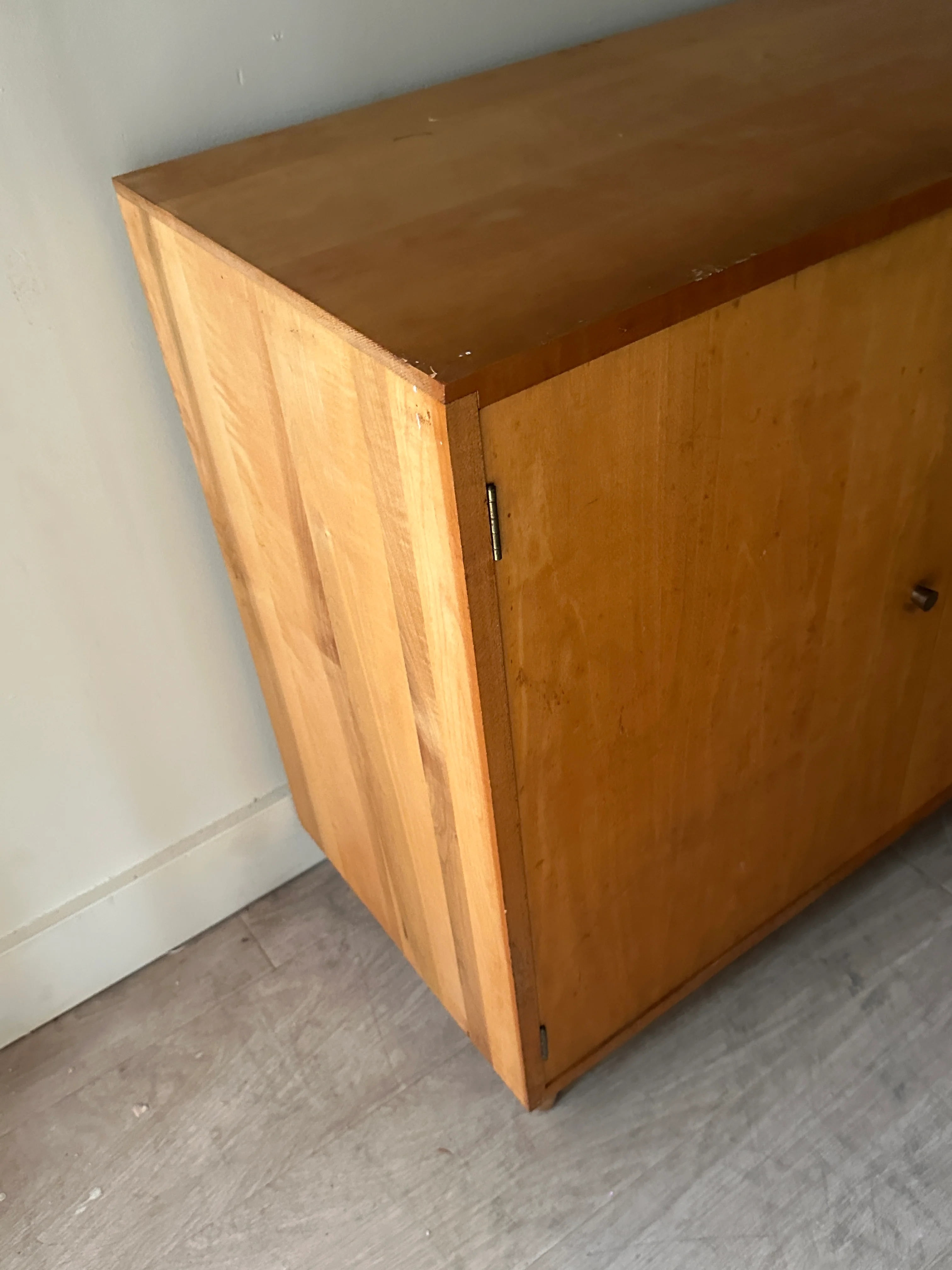 Small maple cabinet - Image 2
