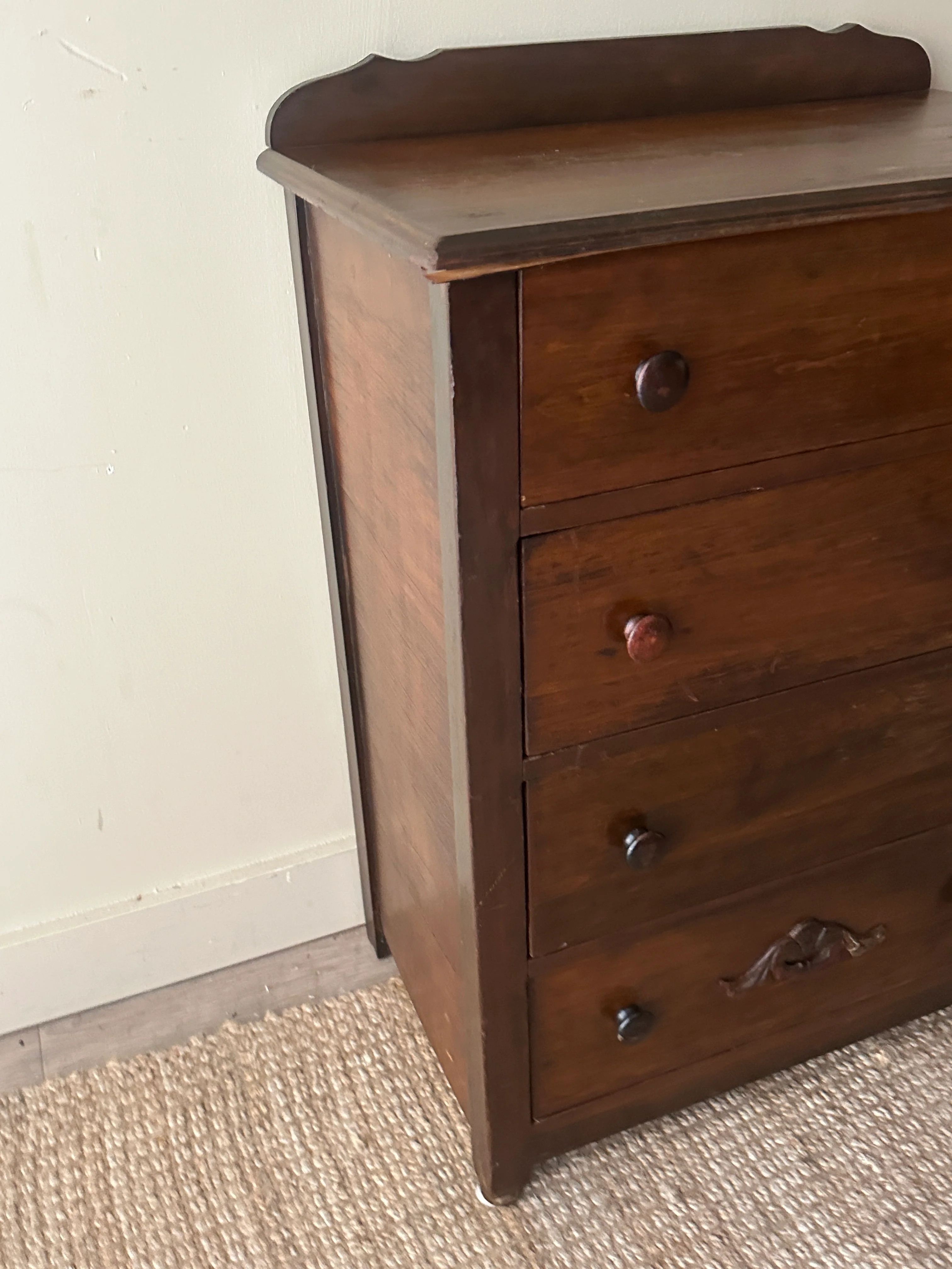 Small pine dresser - Image 3
