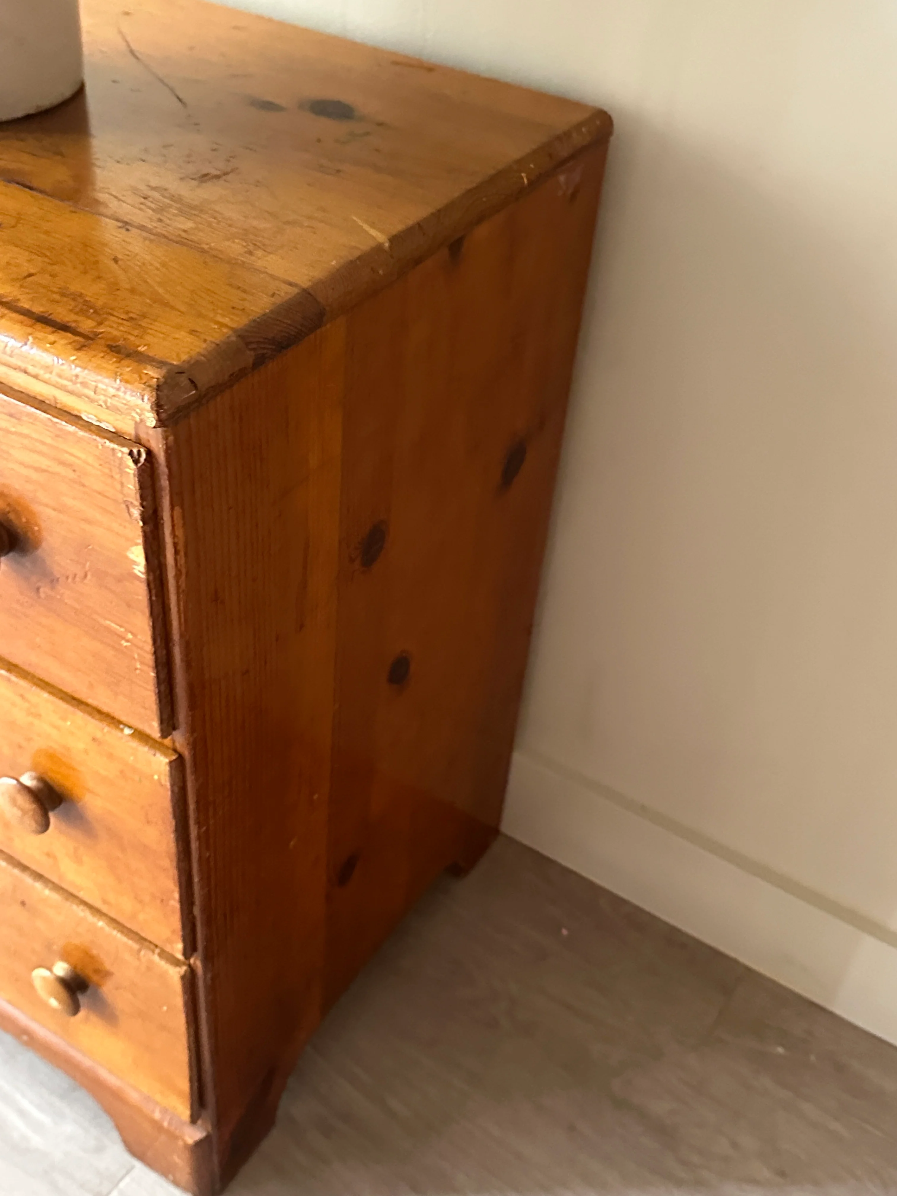 Small pine dresser - Image 3