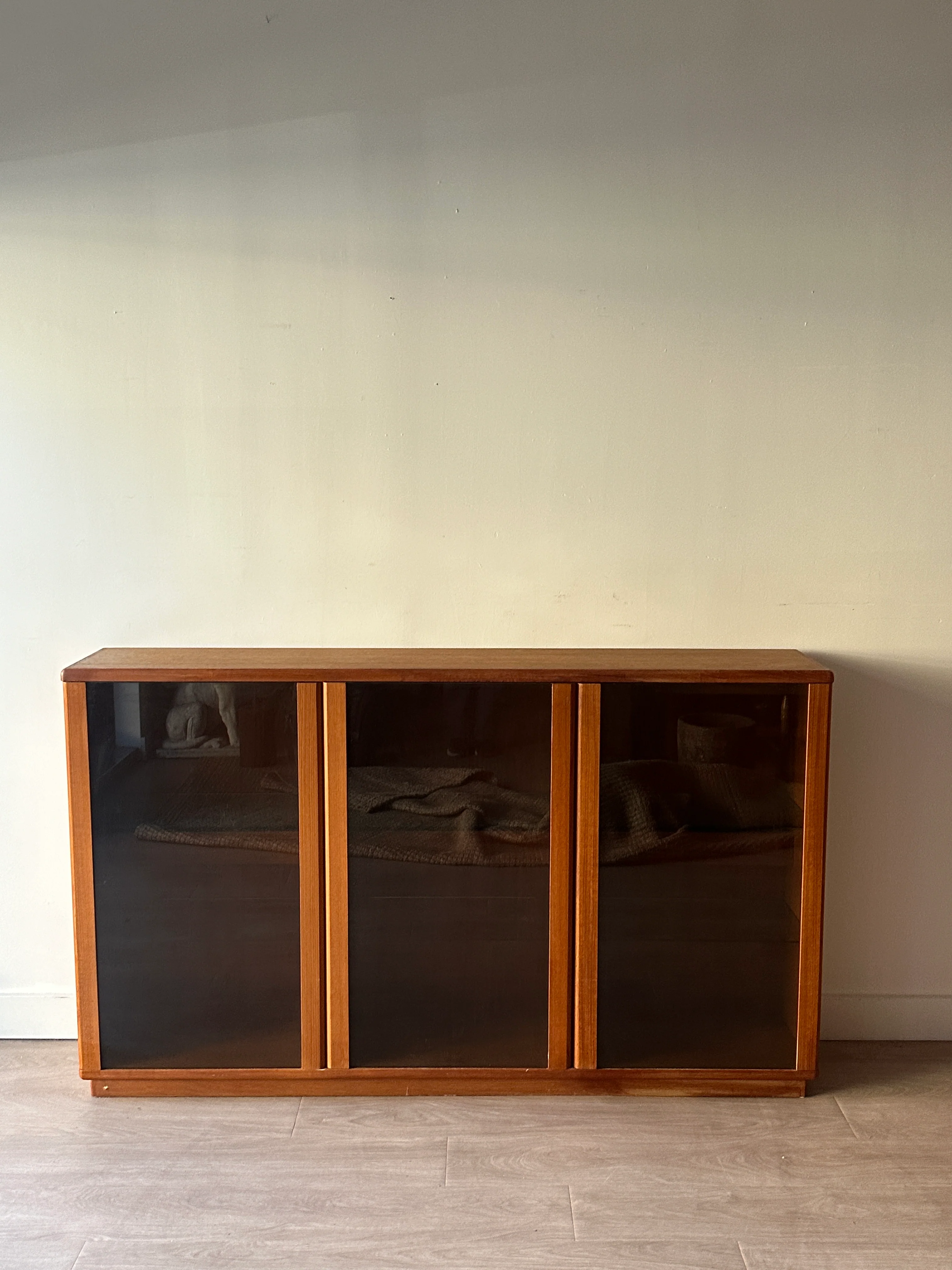 Smoked glass and teak bookcase - Image 2