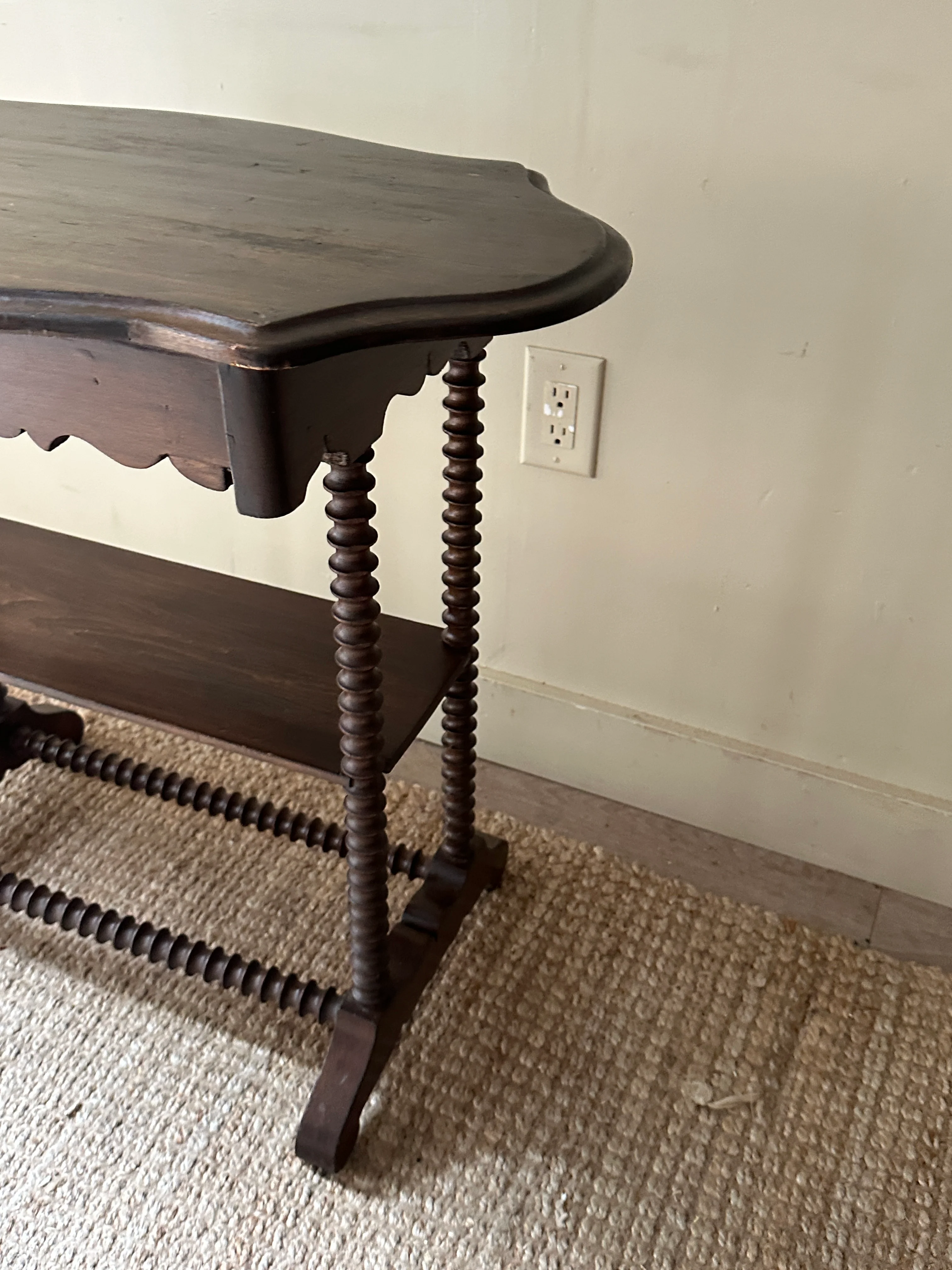 Spool leg side table - Image 4