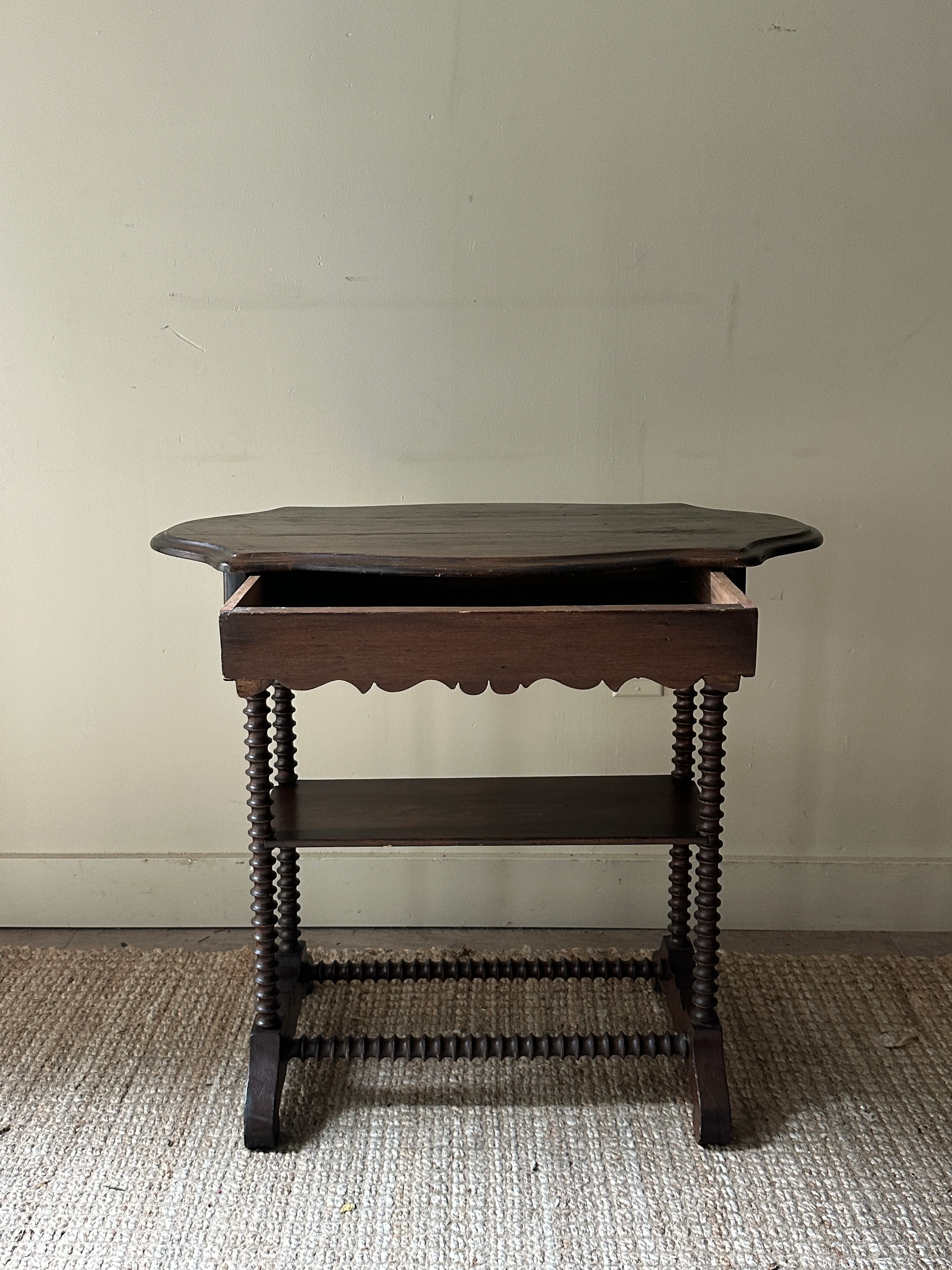 Spool leg side table - Image 5