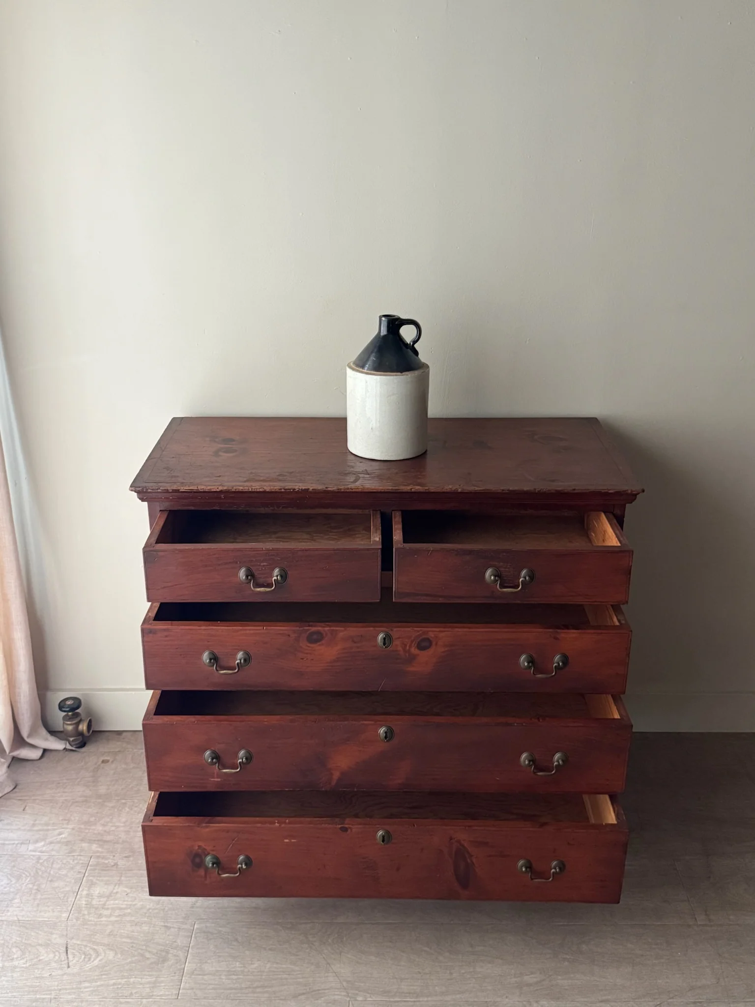Stained pine dresser - Image 6