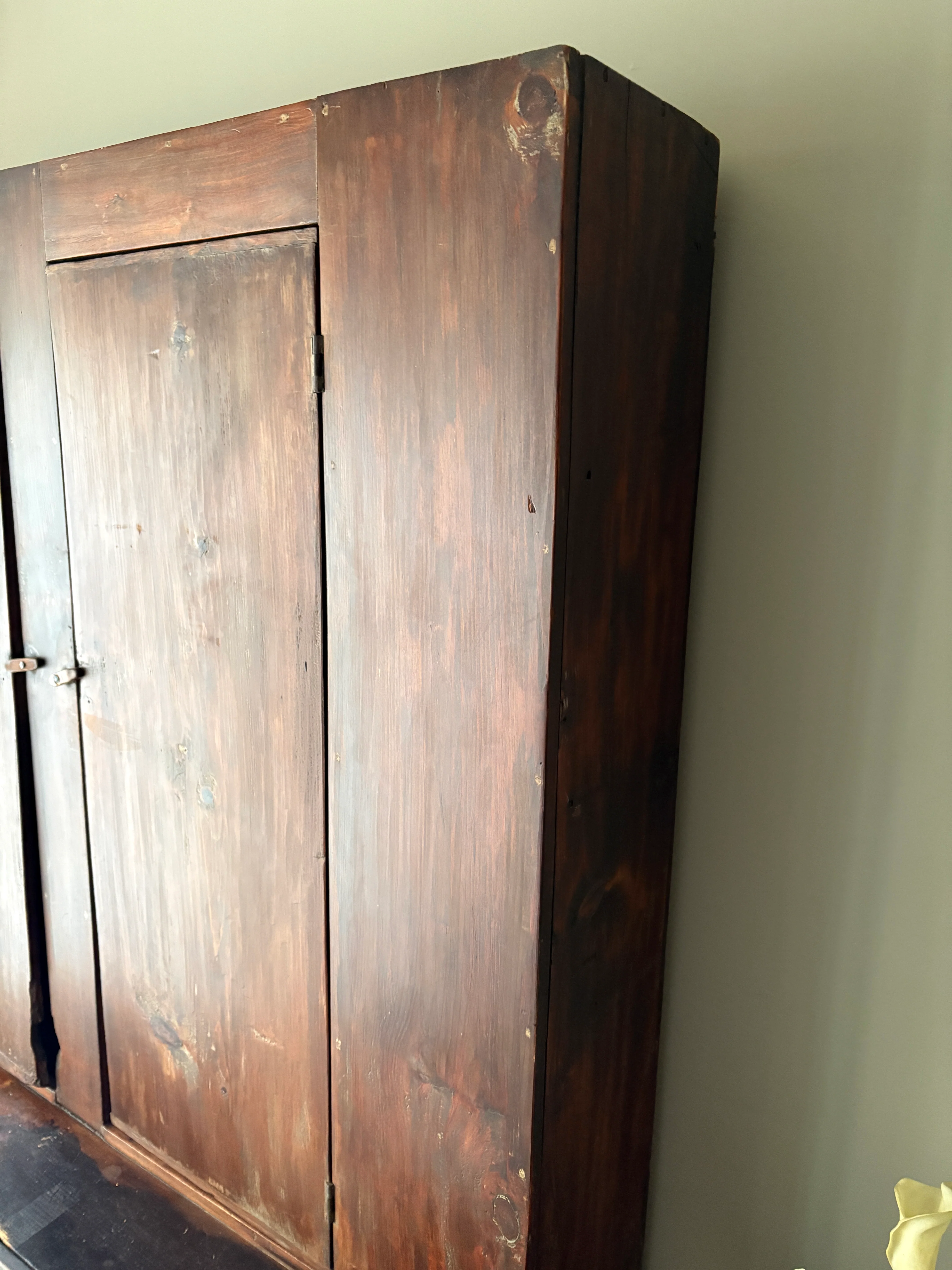 Stained pine stepback hutch - Image 4