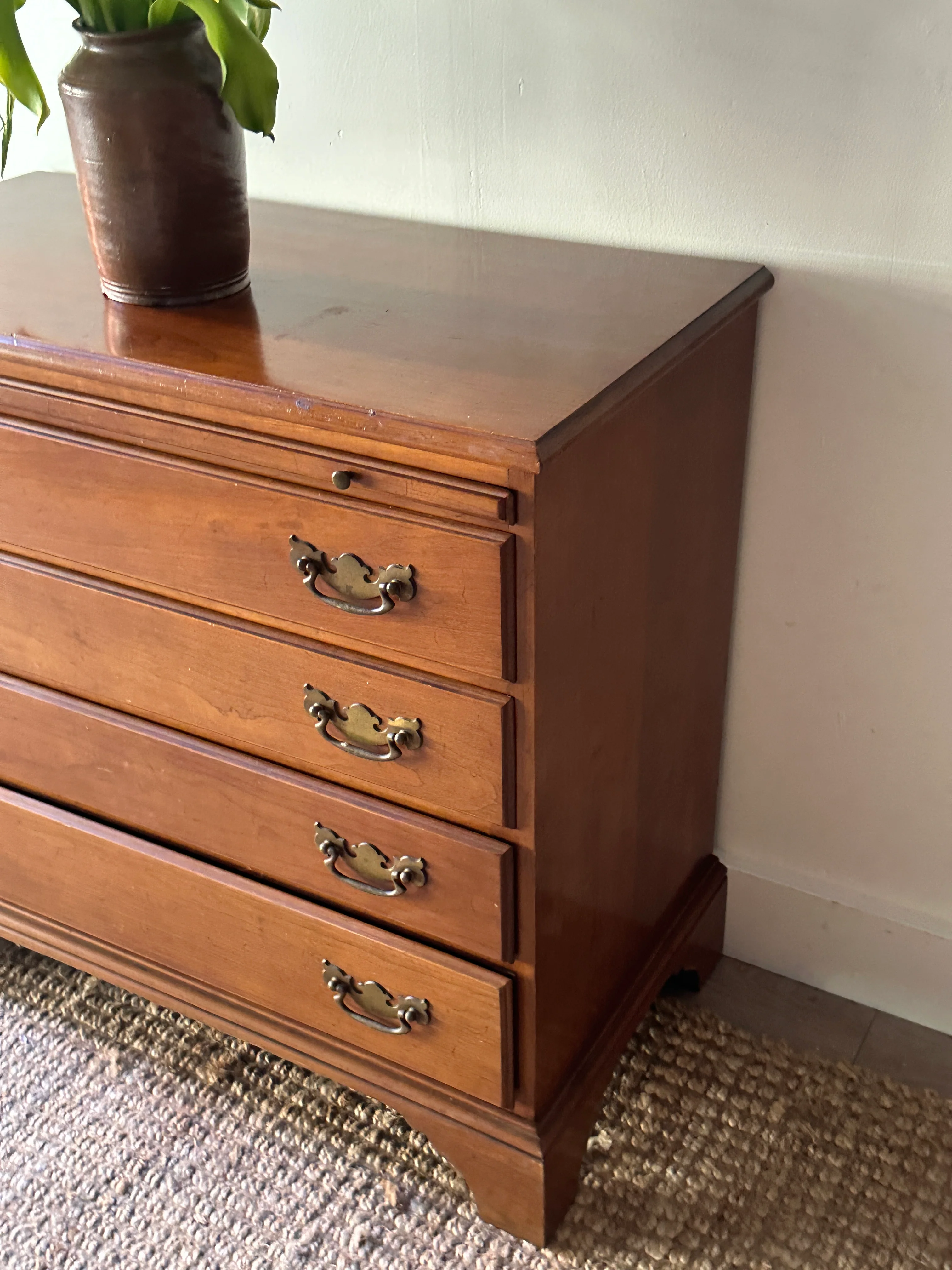 Statton cherry dresser - Image 4