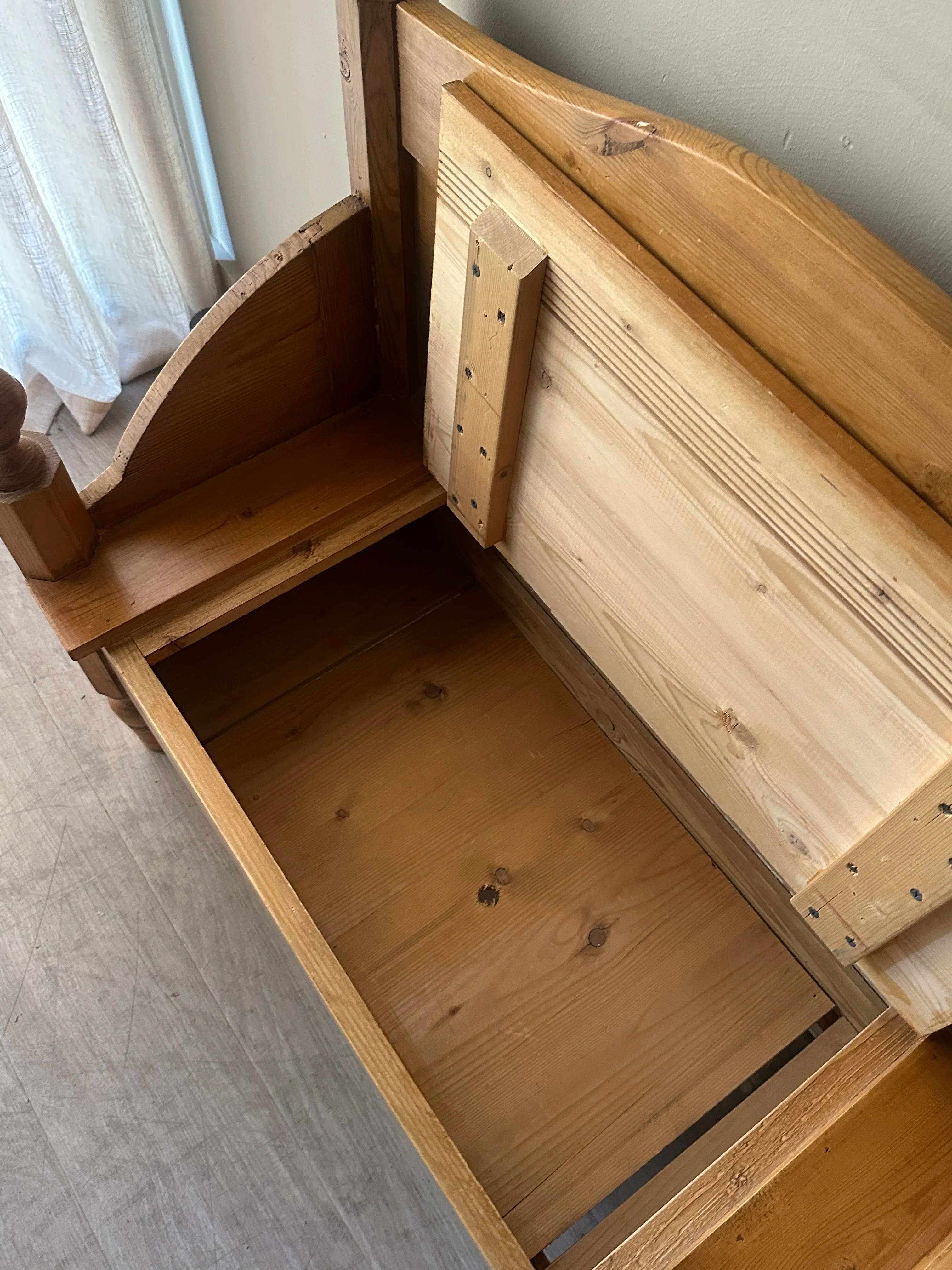 Swedish pine bench with storage - Image 5