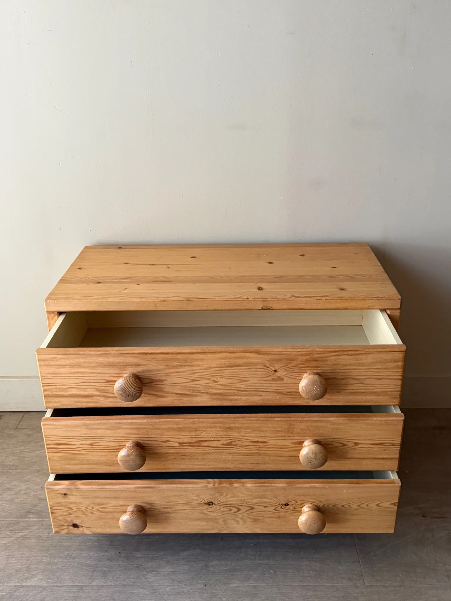 Swedish pine dresser - Image 4