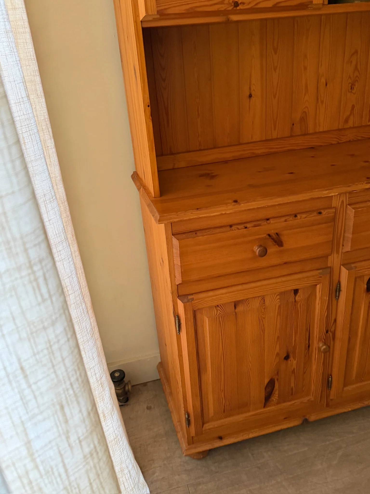Swedish pine hutch - Image 3