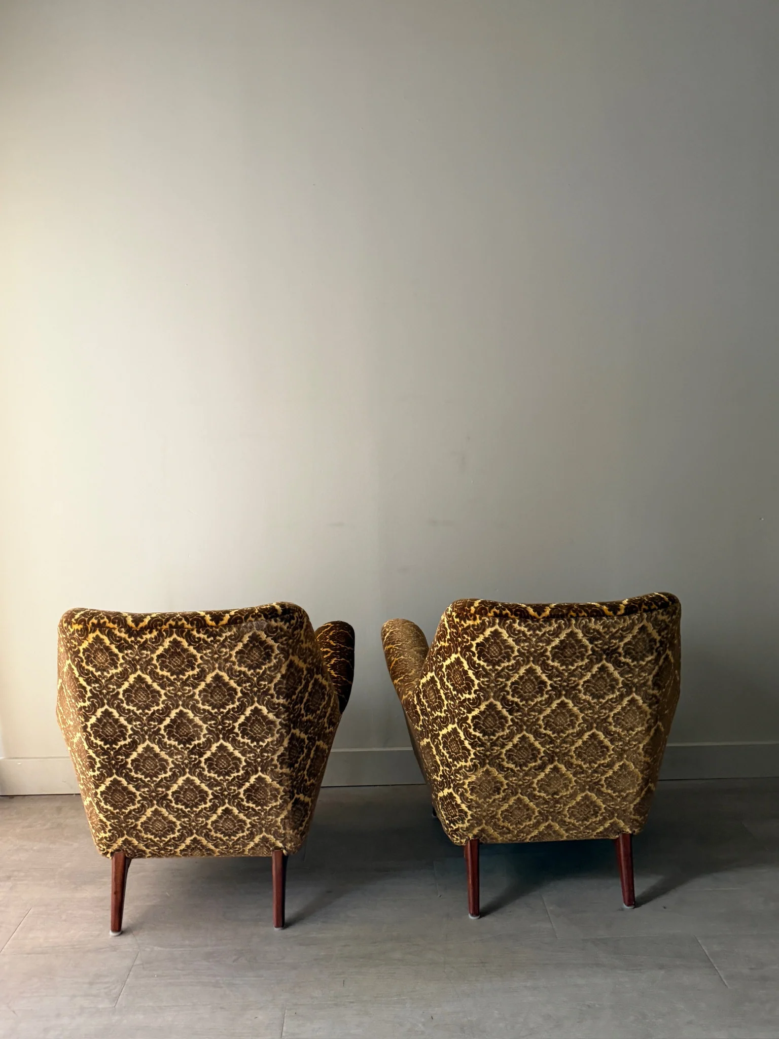 Swedish velvet club chairs. Sold individually. - Image 5