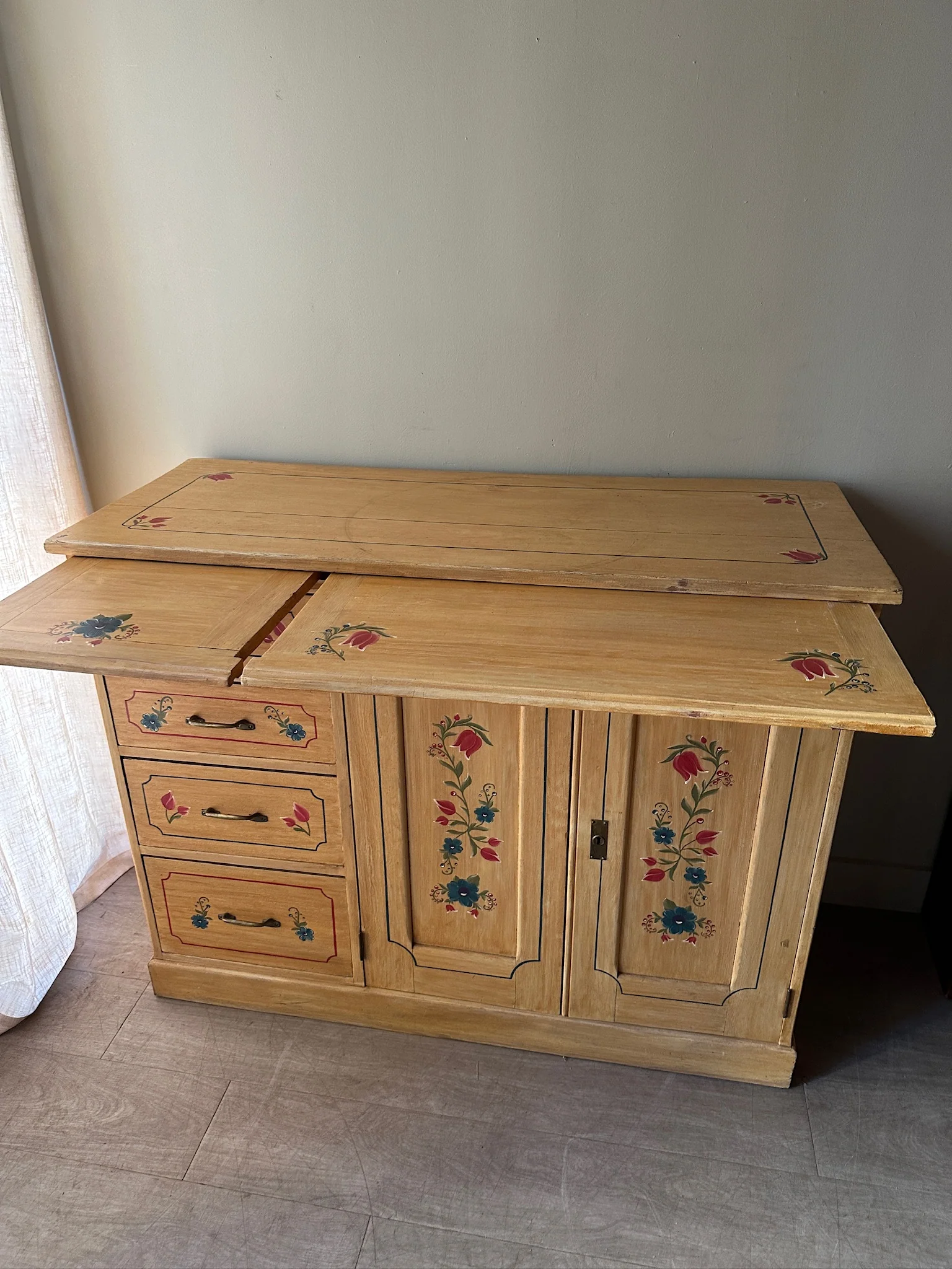 Swiss hand painted folk cabinet - Image 7