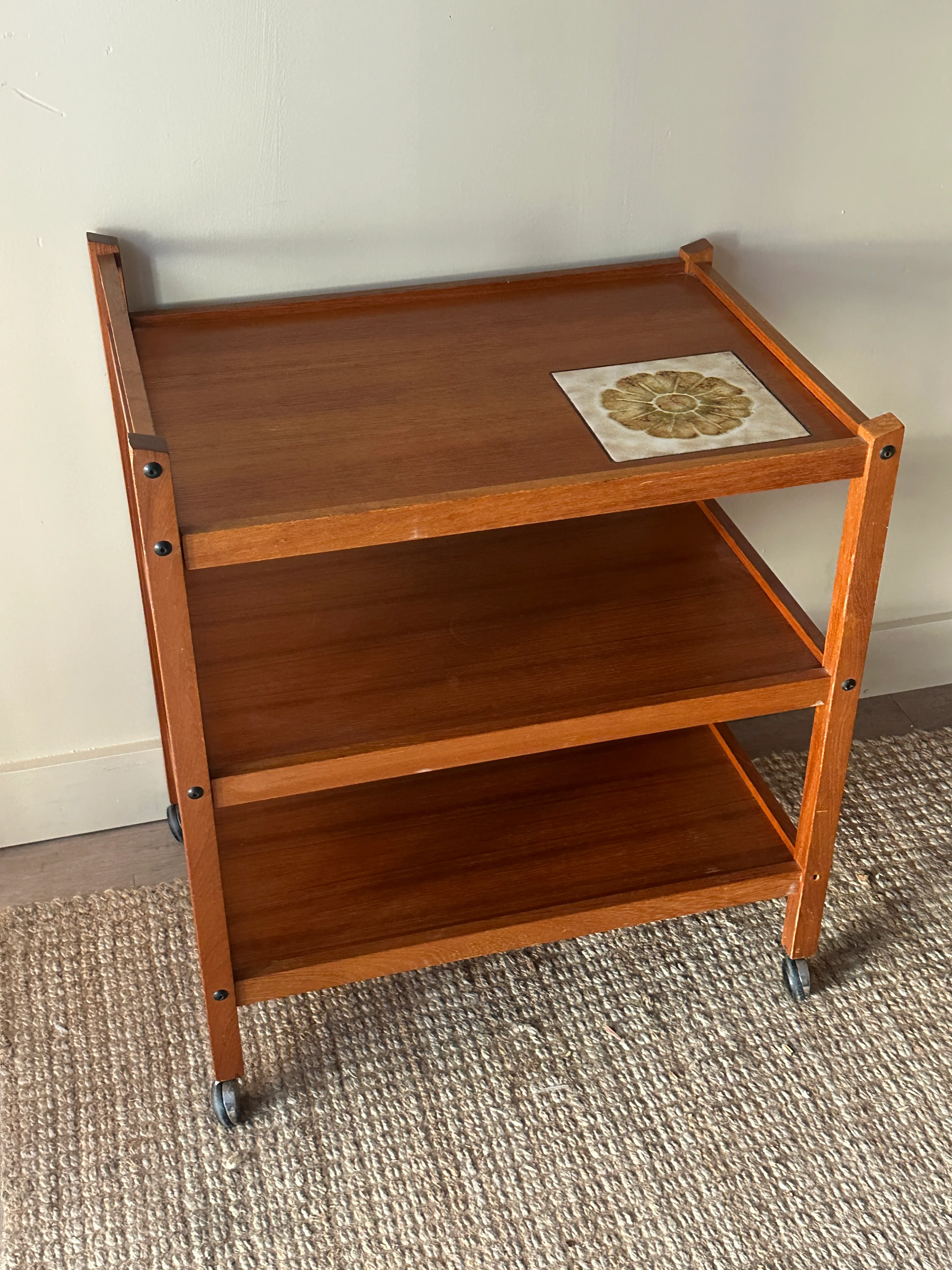 Teak bar cart with tile inlay - Image 3