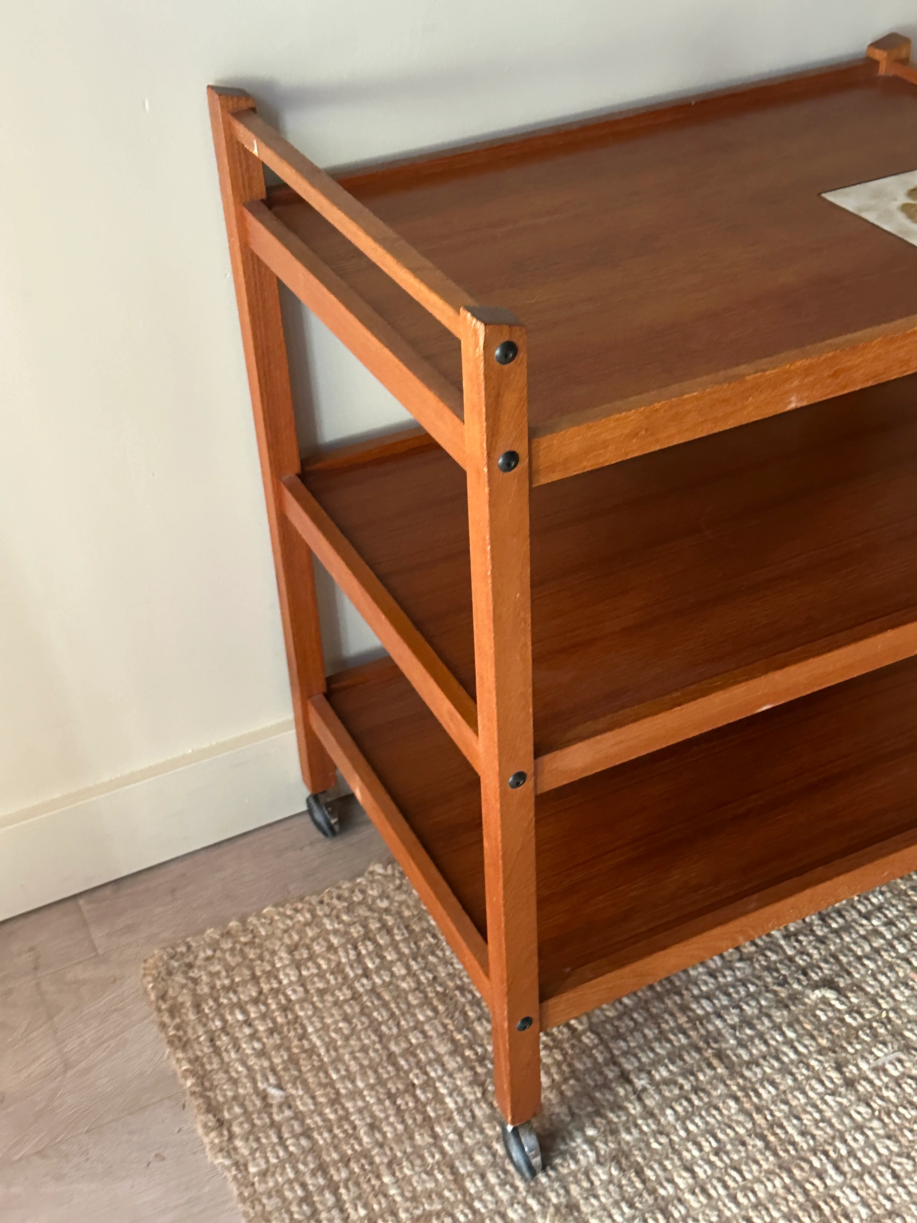 Teak bar cart with tile inlay - Image 4