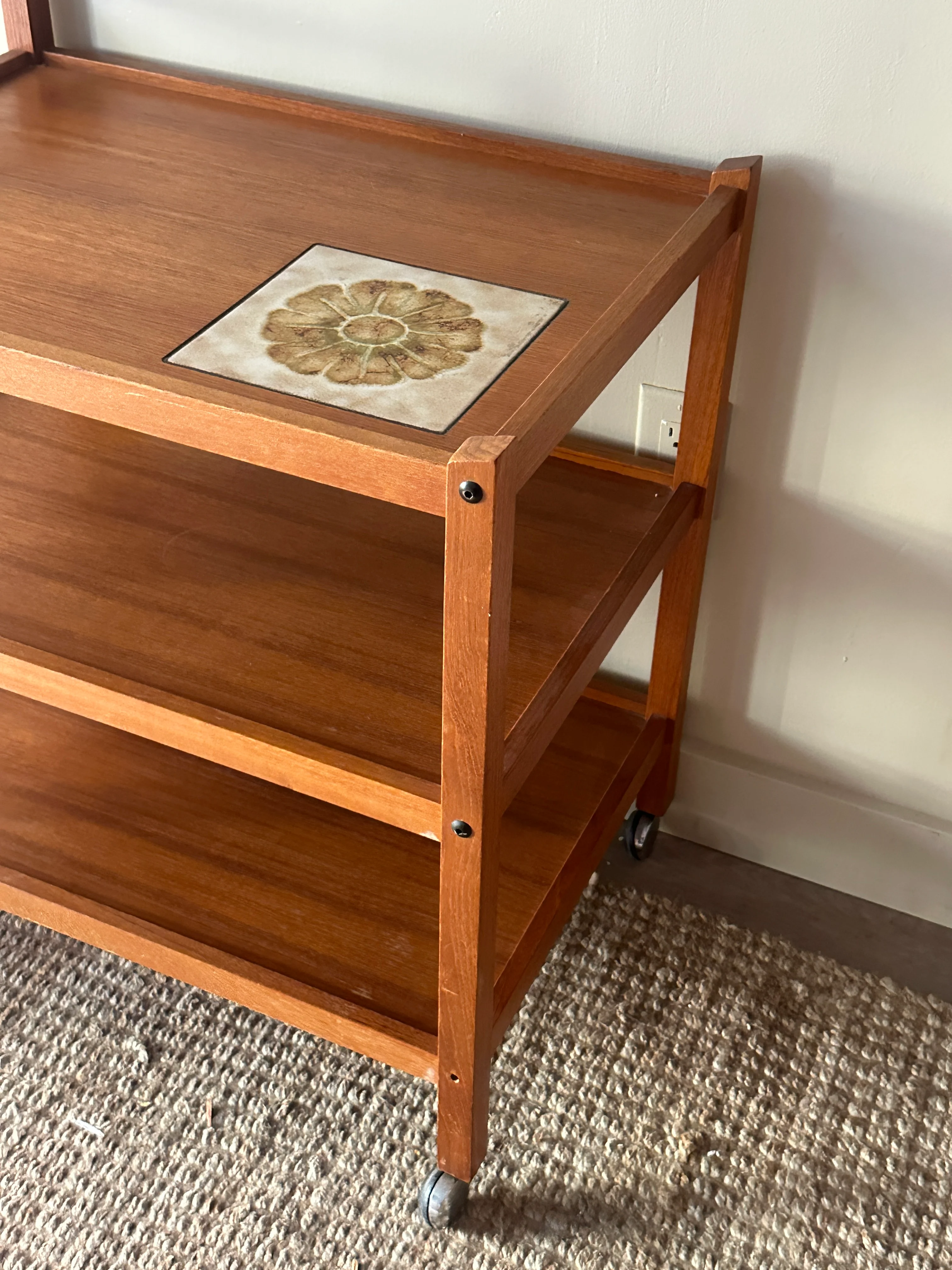 Teak bar cart with tile inlay - Image 5