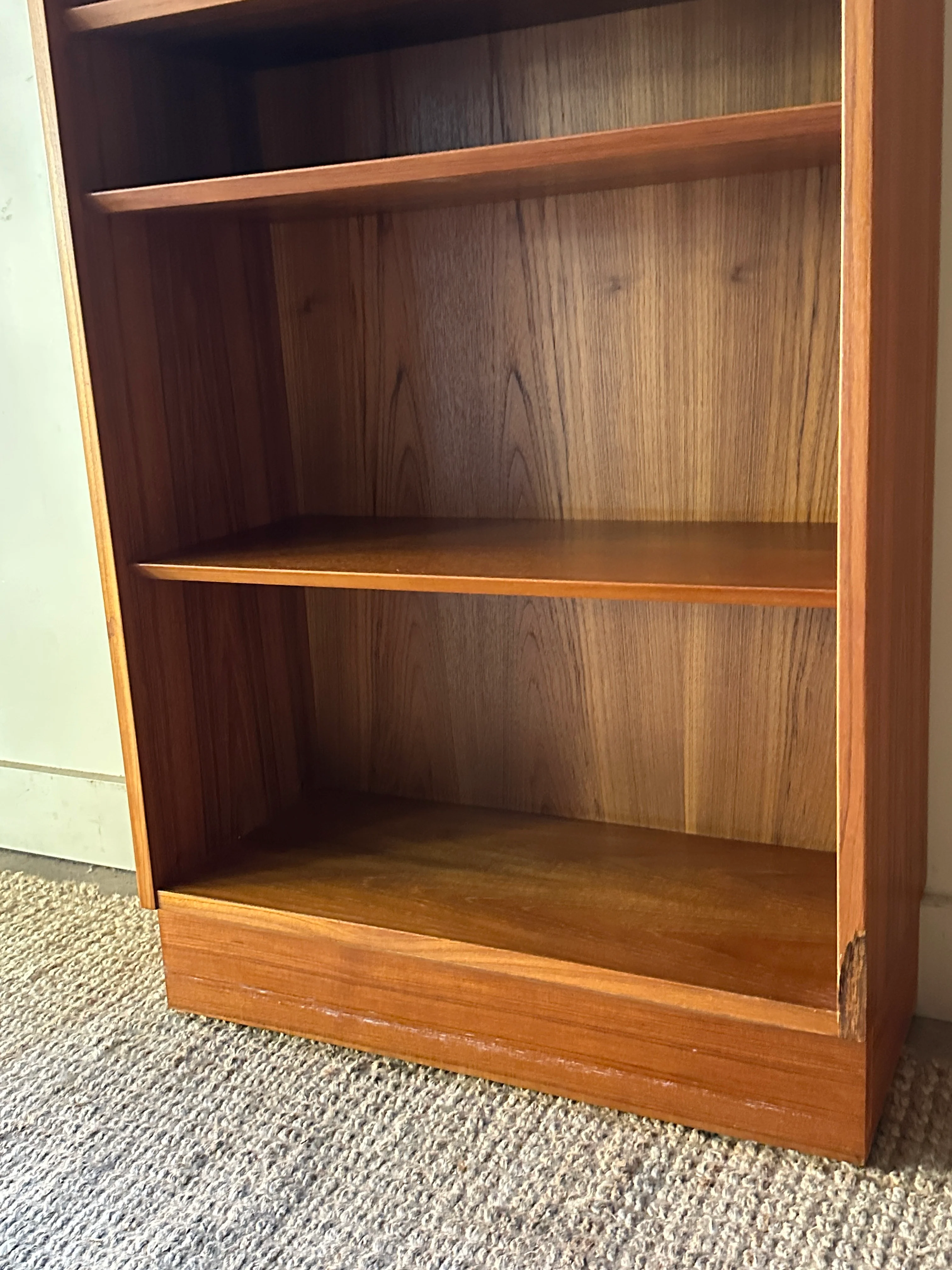 Teak bookshelf - Image 5