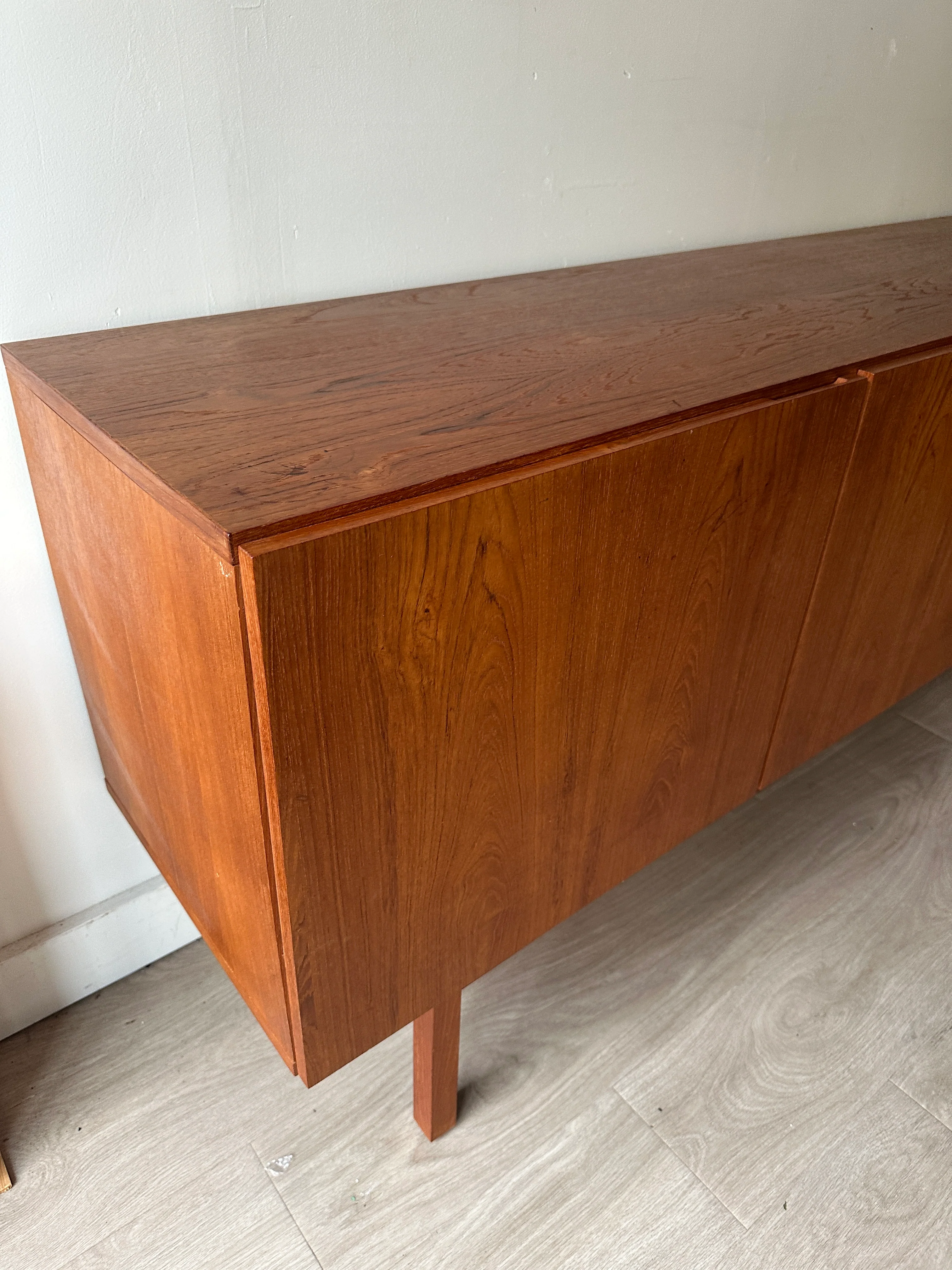 Teak credenza - Image 4