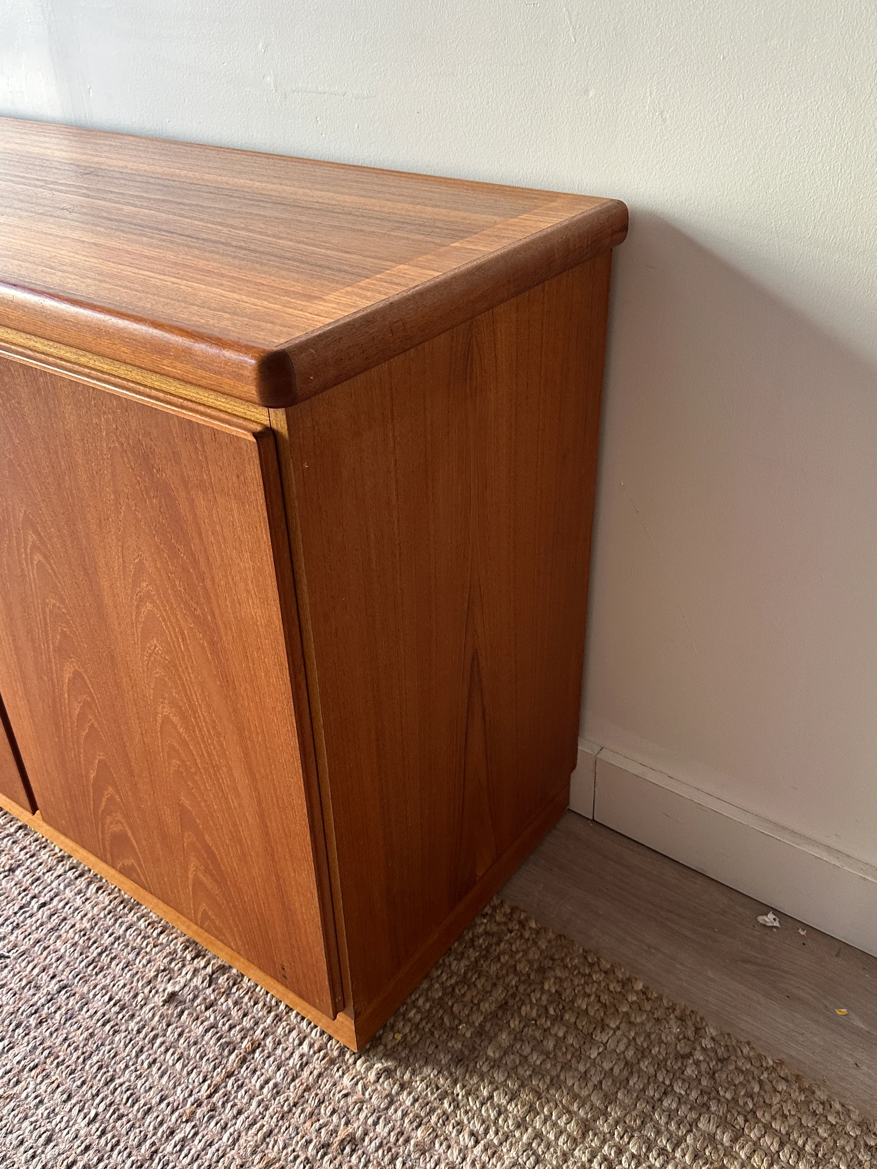 Teak credenza - Image 5