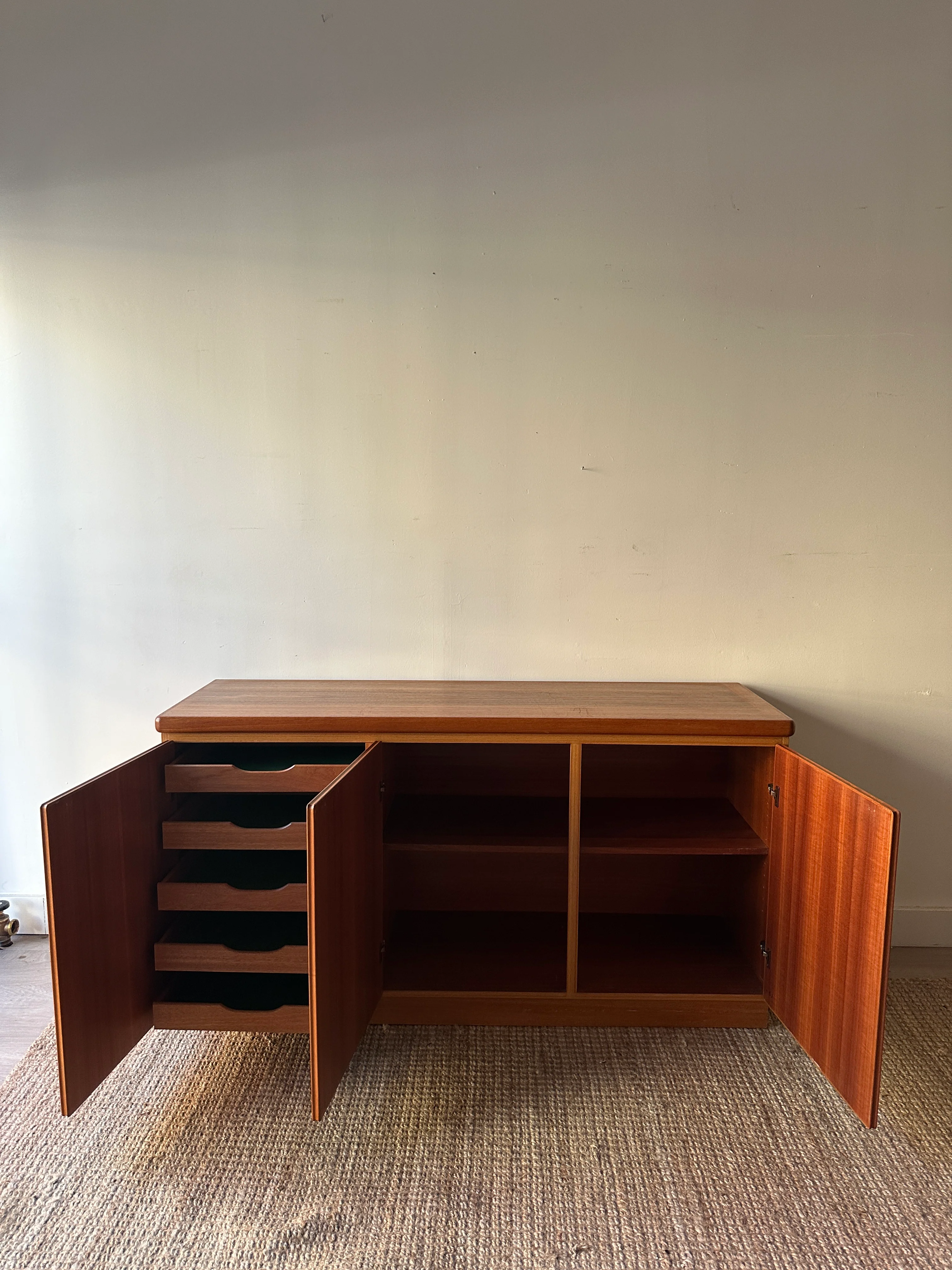 Teak credenza - Image 9