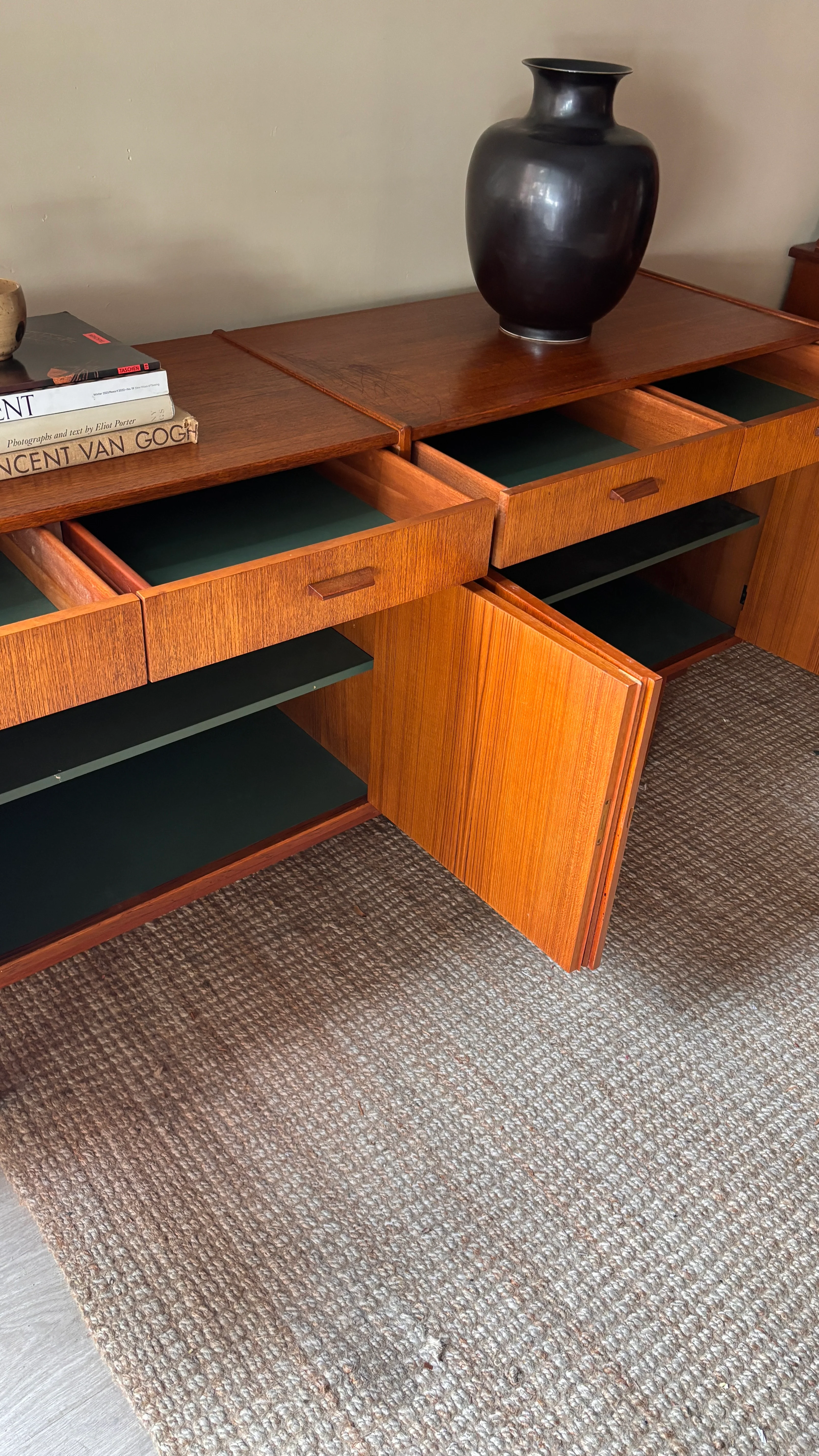 Teak credenza - Image 8