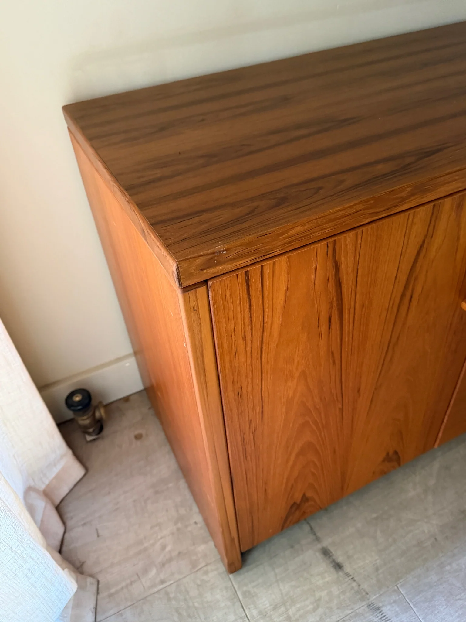 Teak credenza - Image 4