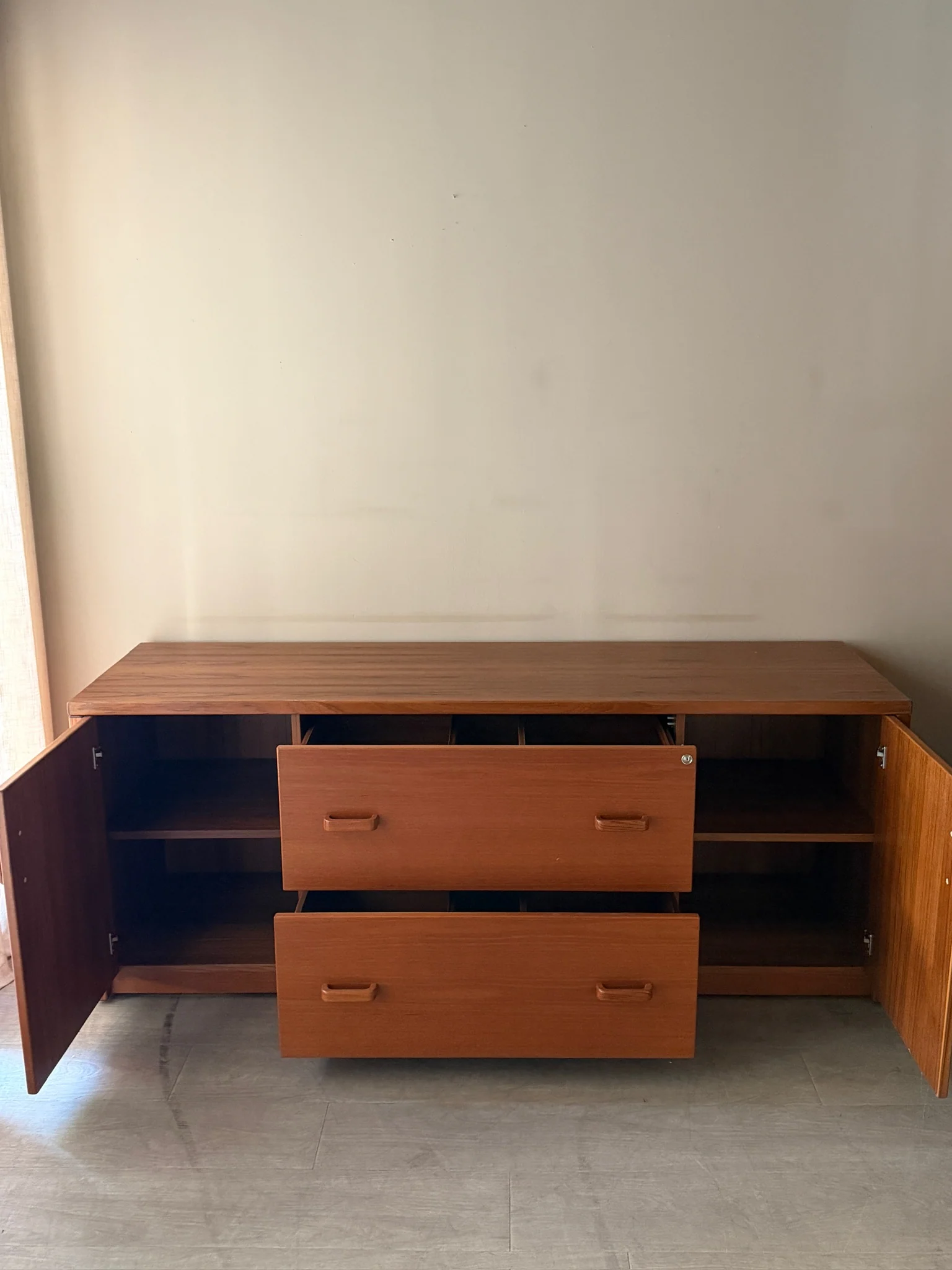 Teak credenza - Image 6
