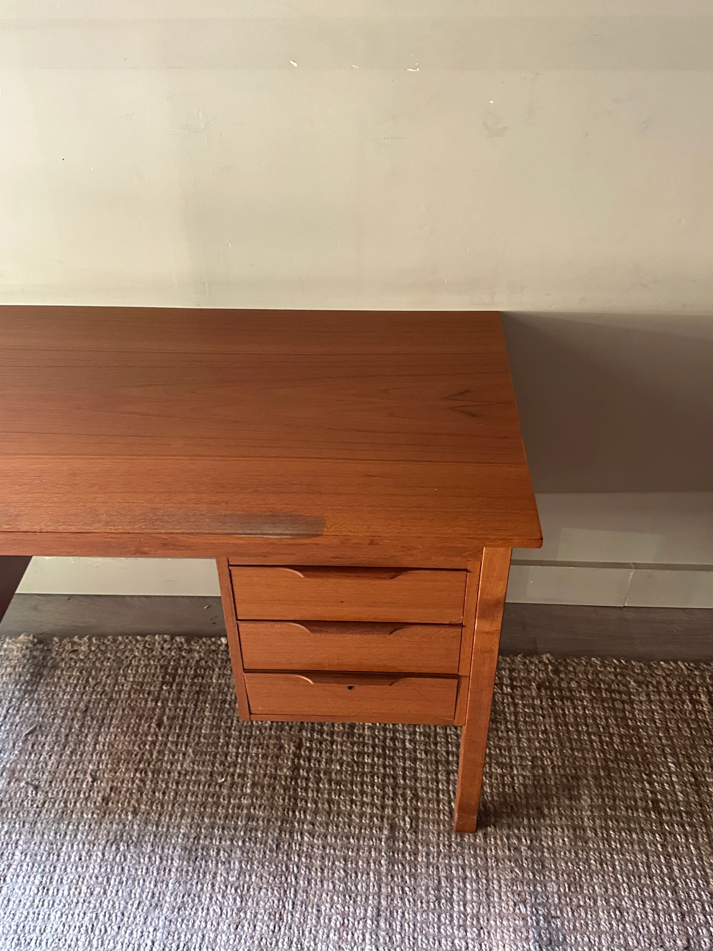 Teak desk - Image 5