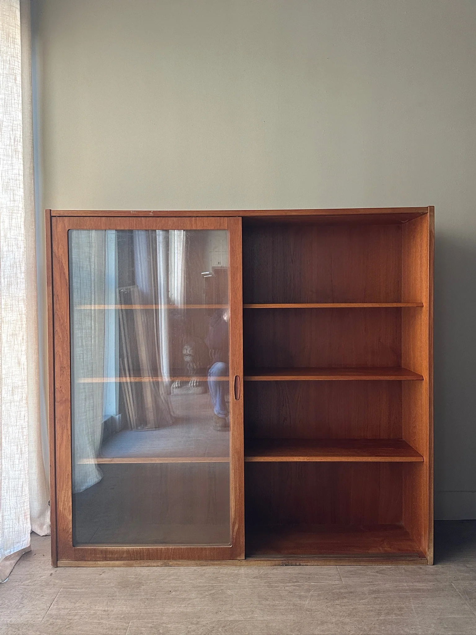 Teak display case - Image 4
