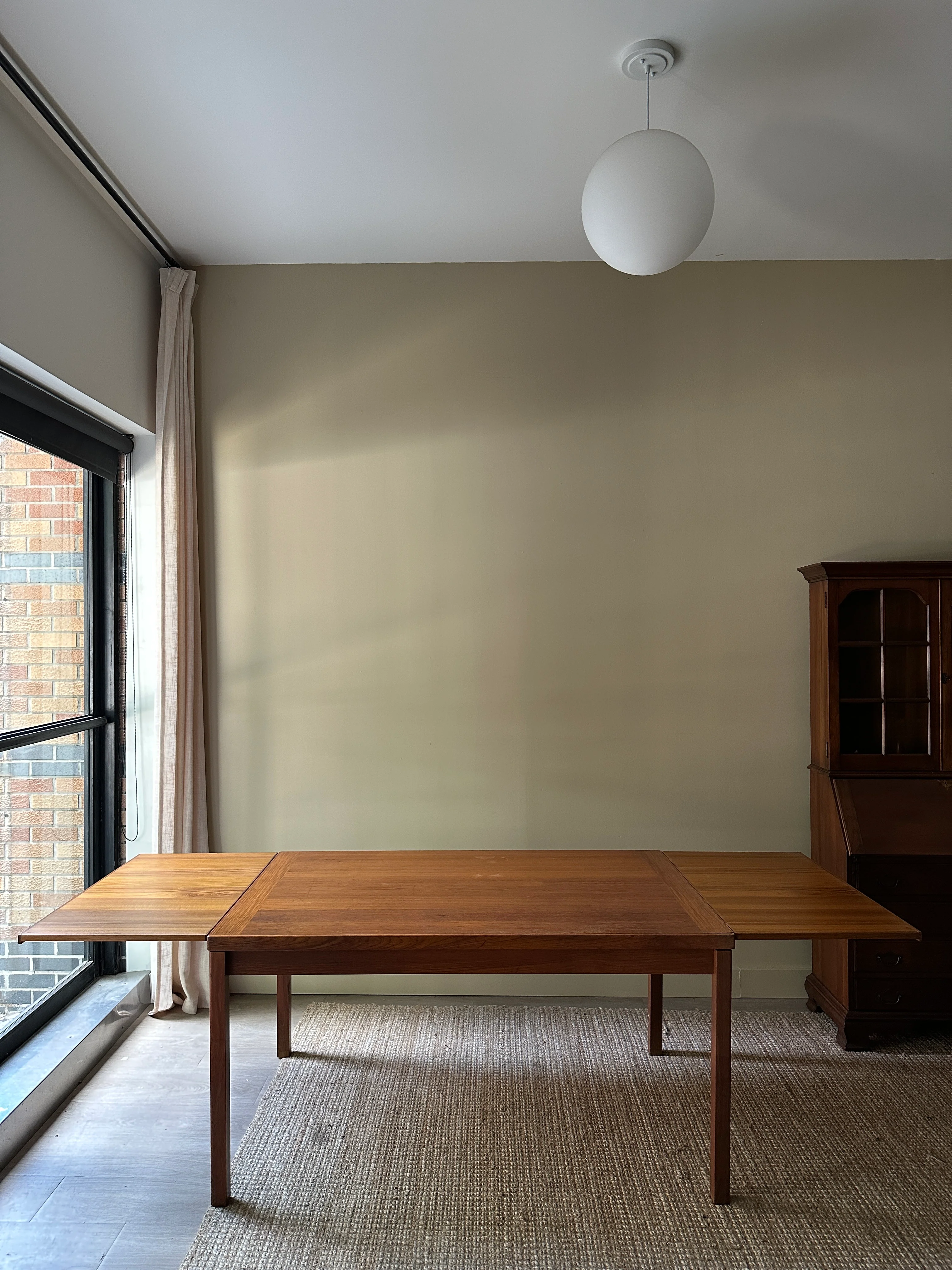 Teak extension dining table - Image 10