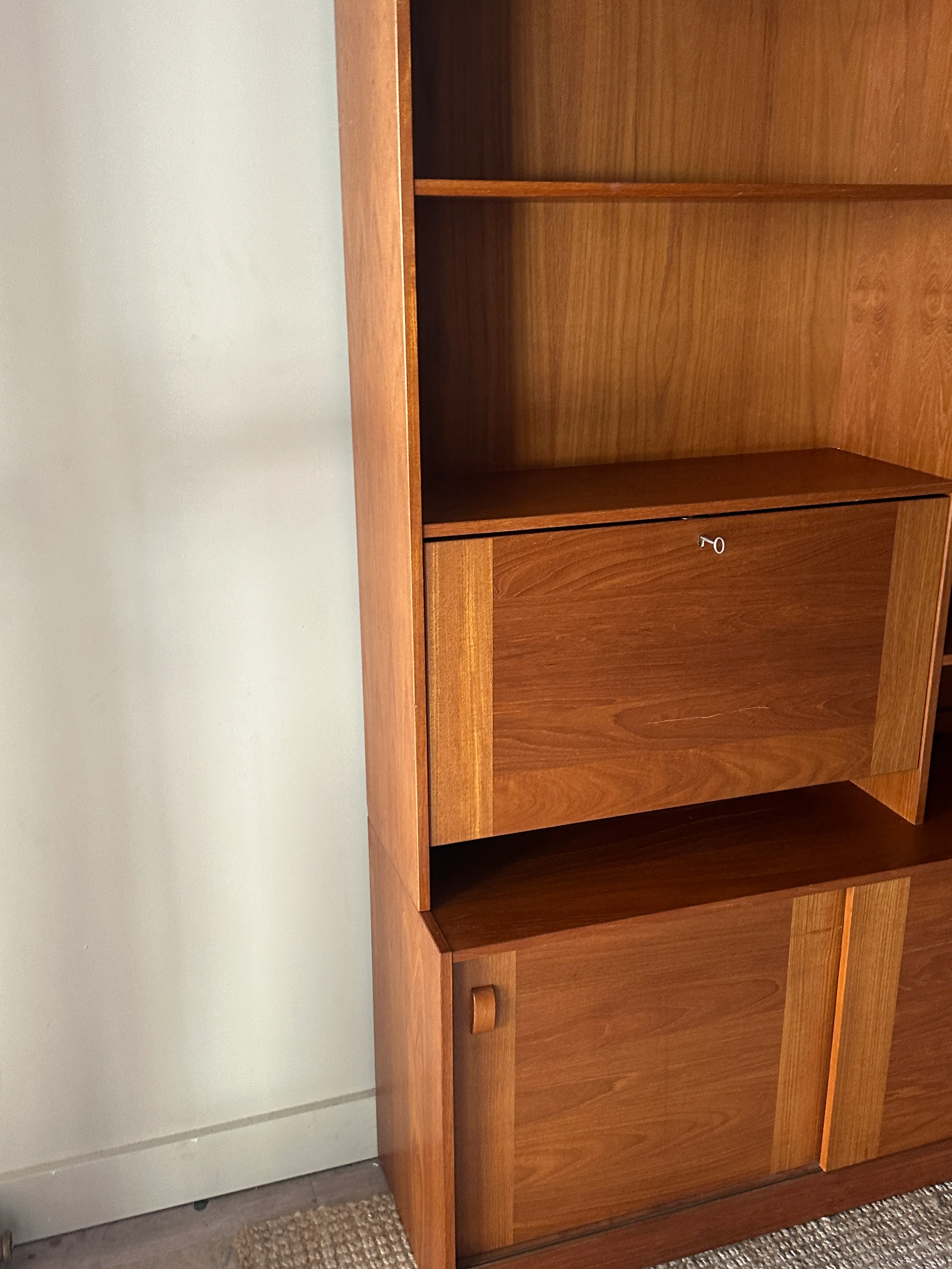 Teak two piece hutch - Image 2